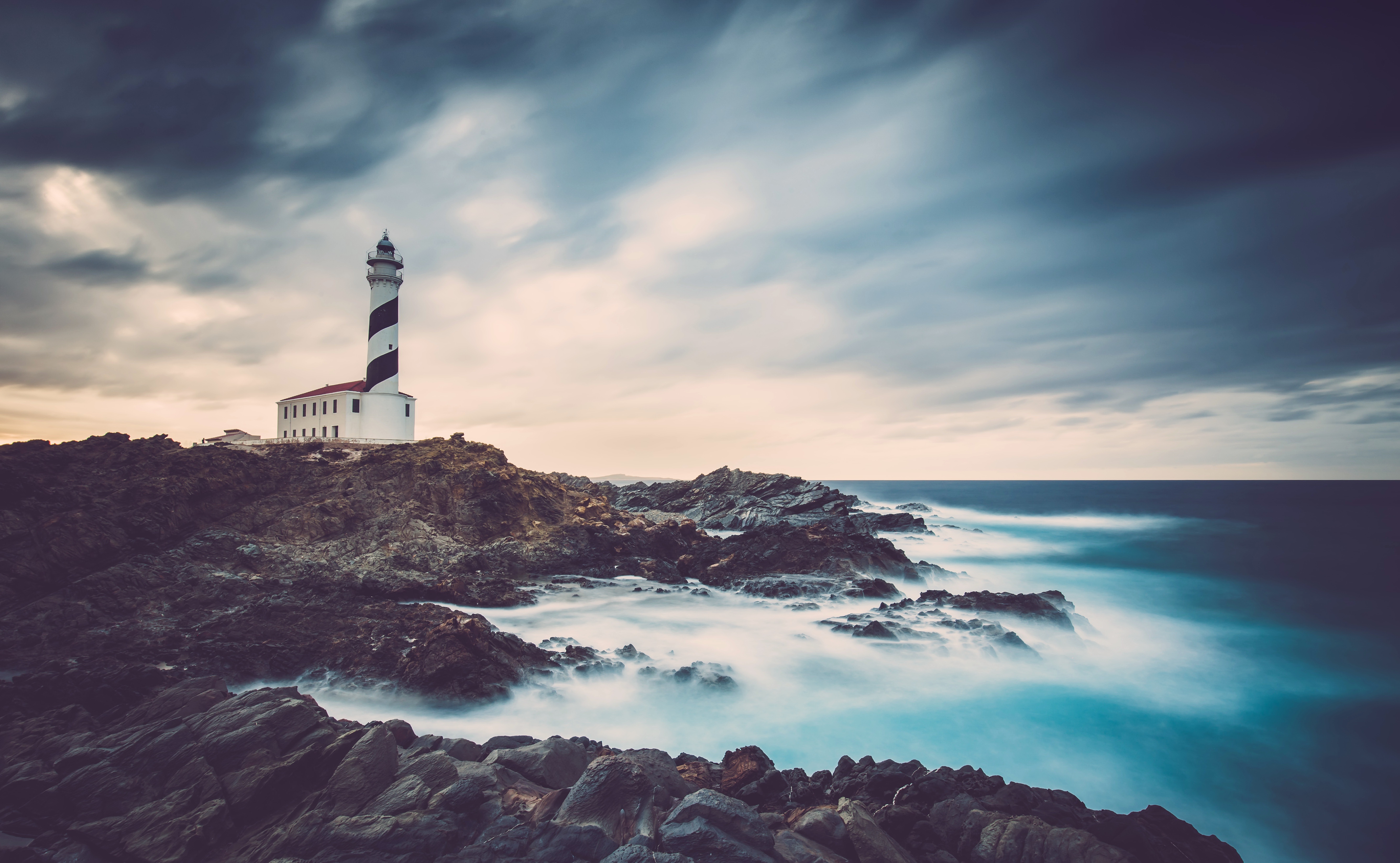 Baixar papel de parede para celular de Céu, Horizonte, Costa, Oceano, Construção, Farol, Feito Pelo Homem gratuito.