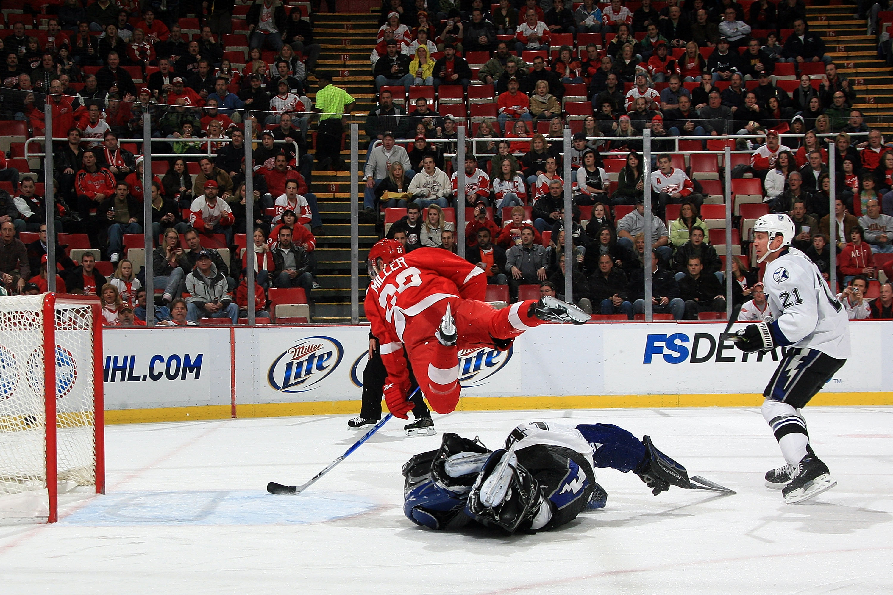 Handy-Wallpaper Eishockey, Sport kostenlos herunterladen.