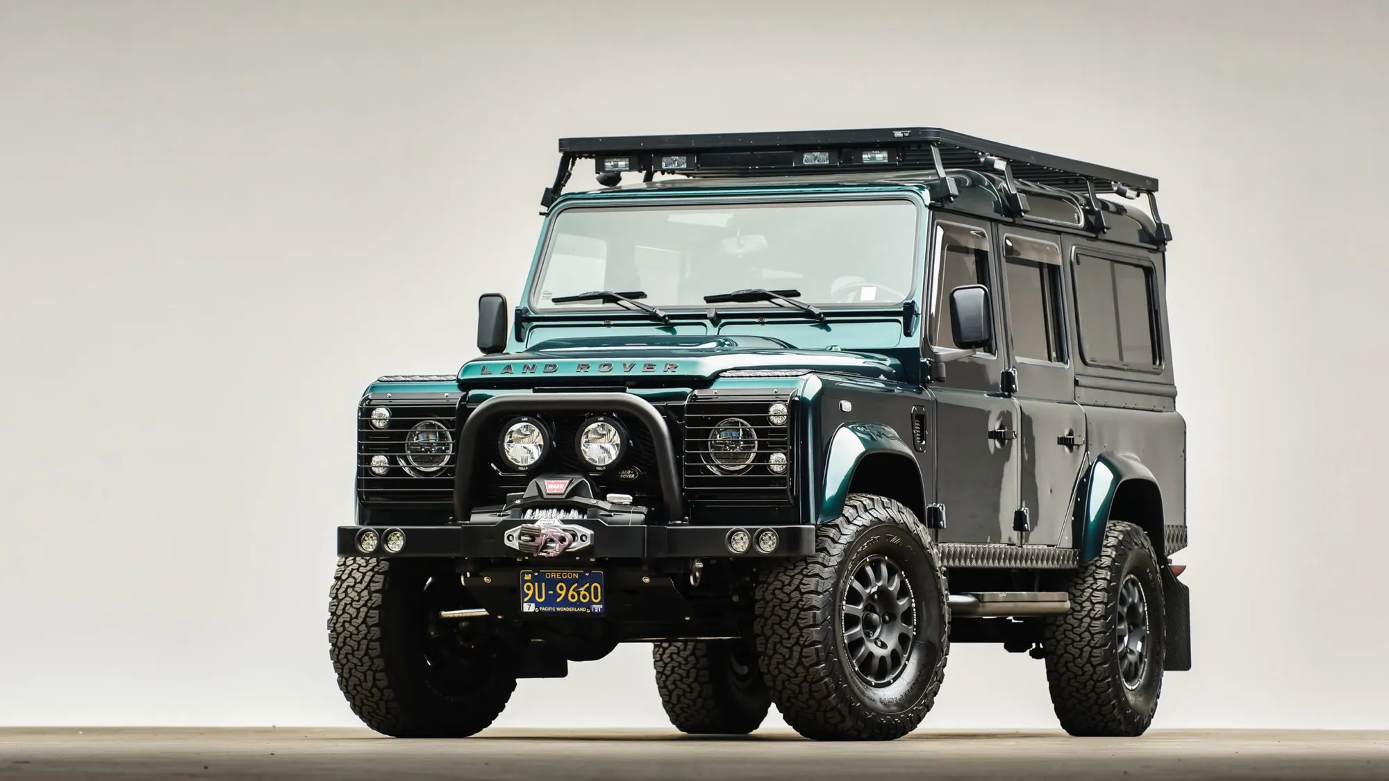 free-land-rover-defender-4k-wallpapers-desktop-hd-backgrounds-for-pc