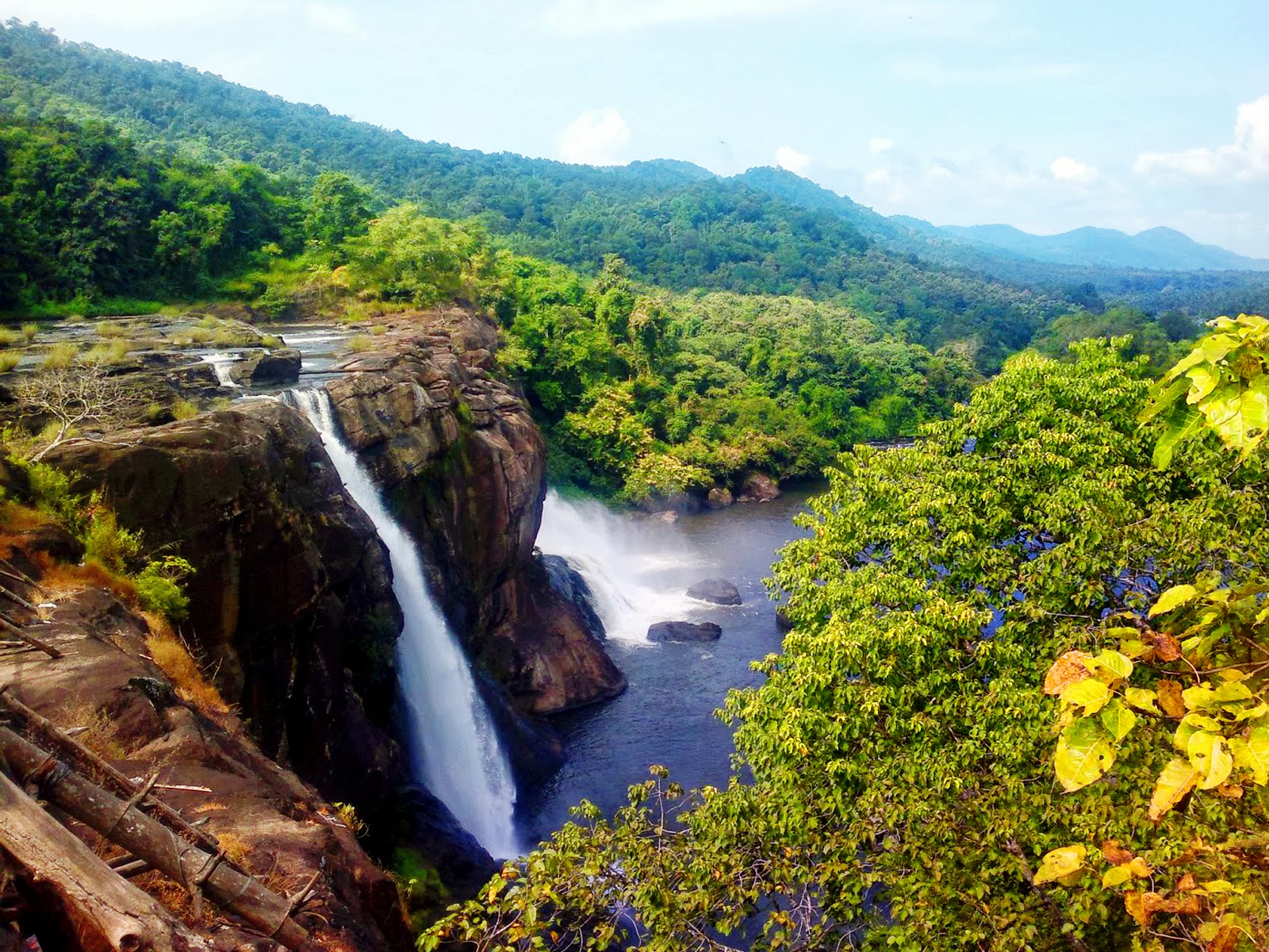 Download mobile wallpaper Waterfalls, Waterfall, Earth, India, Athirappilly Falls for free.