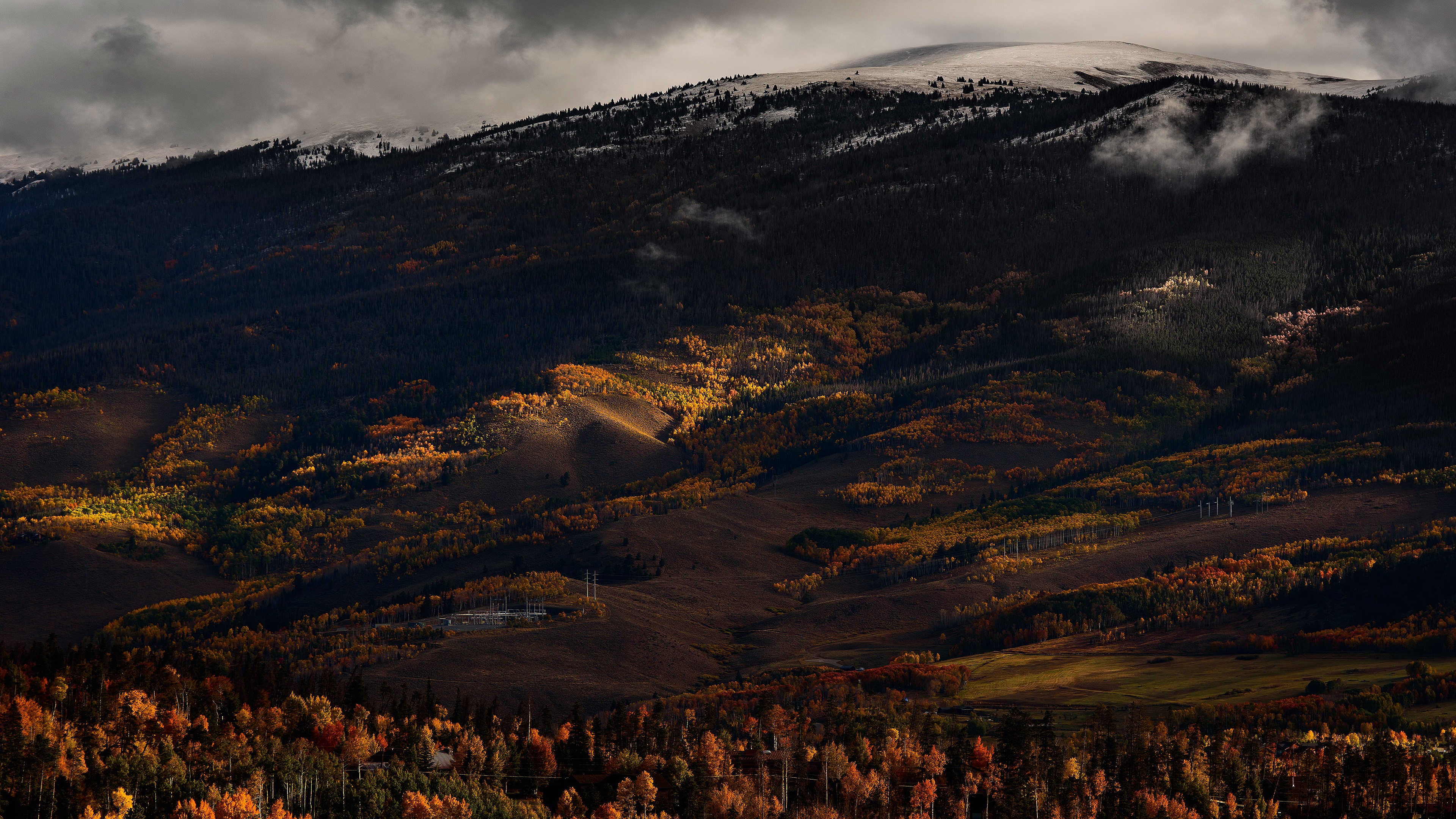 Скачать обои бесплатно Пейзаж, Осень, Гора, Лес, Земля/природа картинка на рабочий стол ПК