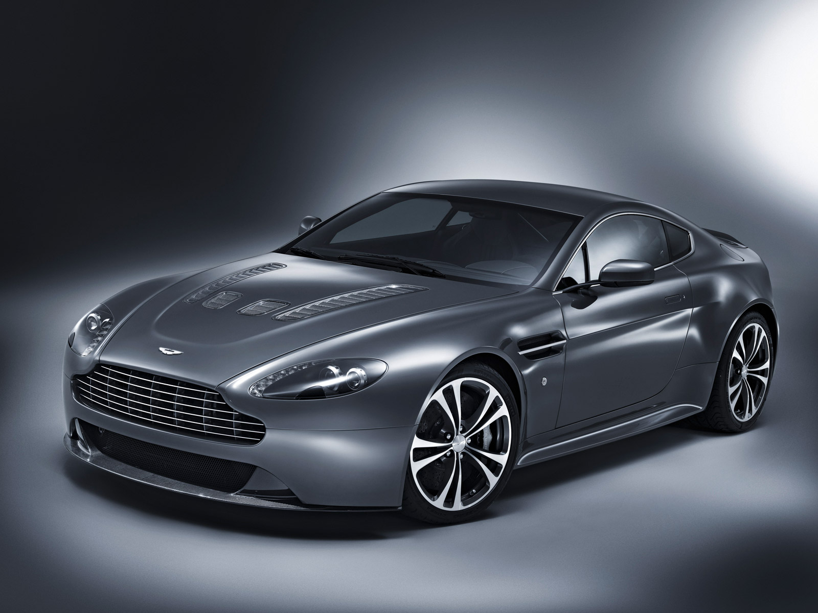 Handy-Wallpaper Aston Martin V12 Vorteil, Aston Martin, Fahrzeuge kostenlos herunterladen.