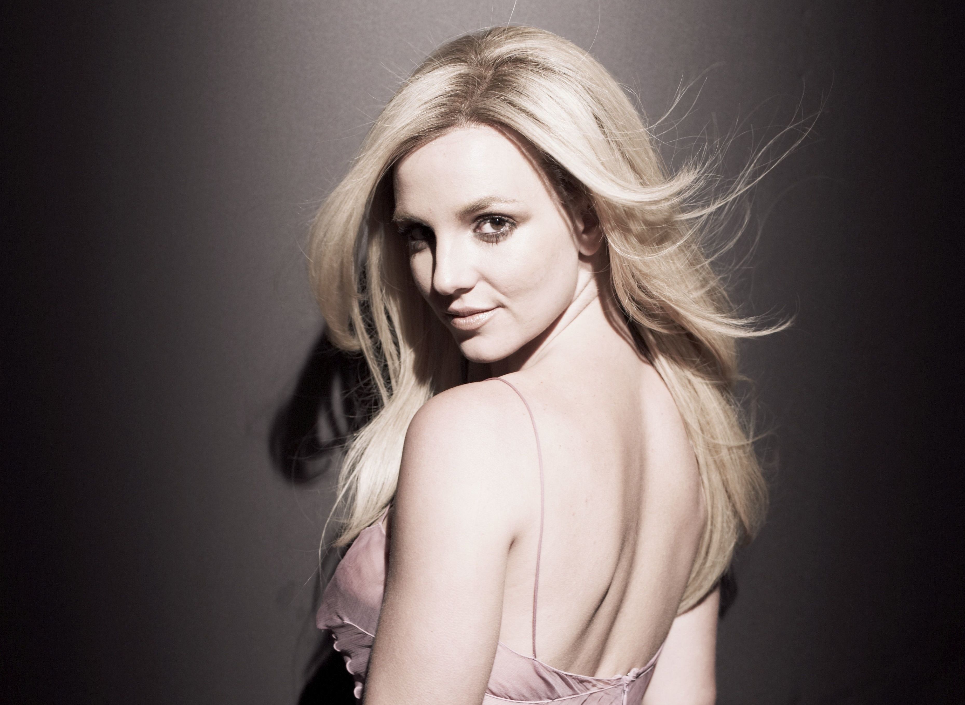 Free download wallpaper Music, Britney Spears, Singer, Blonde, American, Brown Eyes on your PC desktop