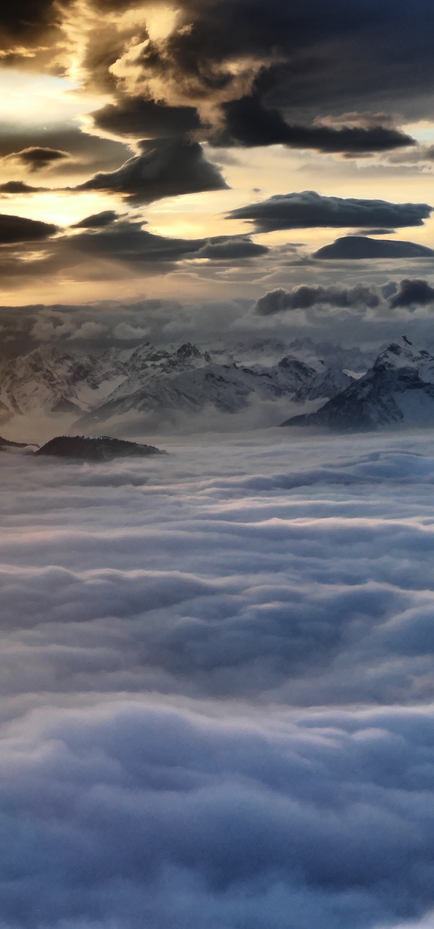 Скачать картинку Закат, Гора, Австрия, Облако, Воздушный, Антенна, Земля/природа, Закат Солнца в телефон бесплатно.