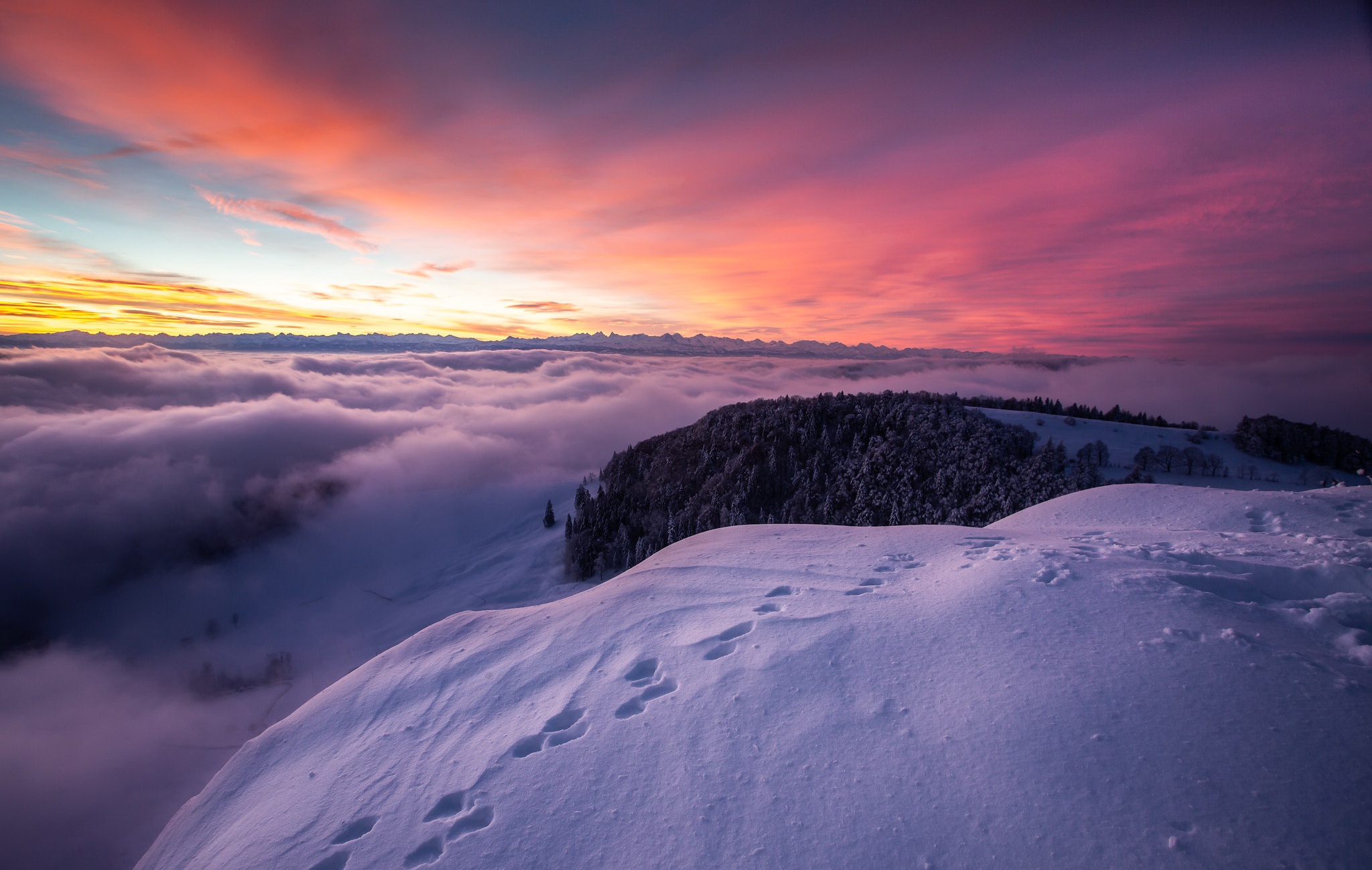 Handy-Wallpaper Winter, Natur, Schnee, Nebel, Gebirge, Sonnenuntergang, Erde/natur kostenlos herunterladen.