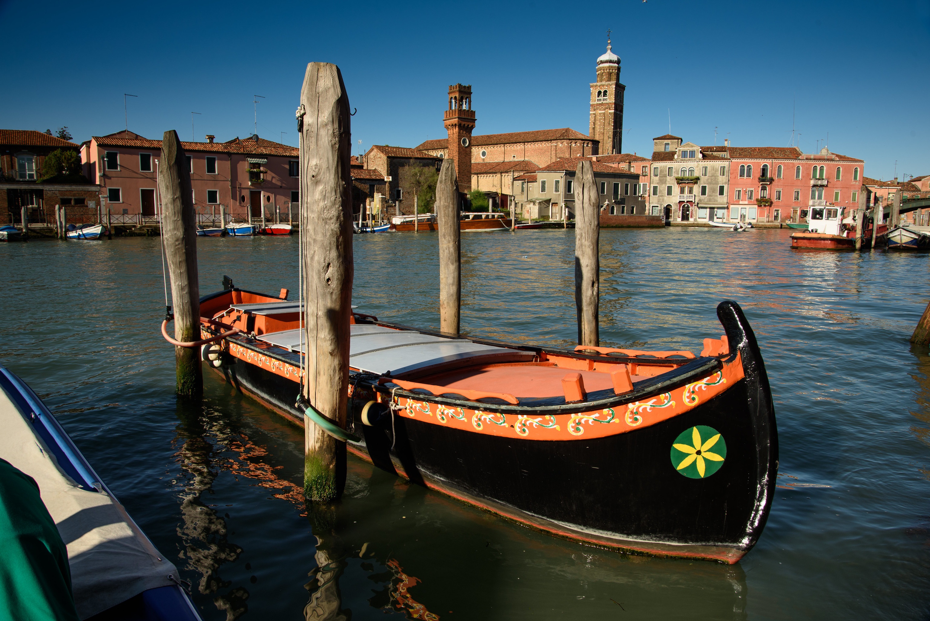 Free download wallpaper Italy, Venice, Gondola, Vehicles, Murano Island on your PC desktop