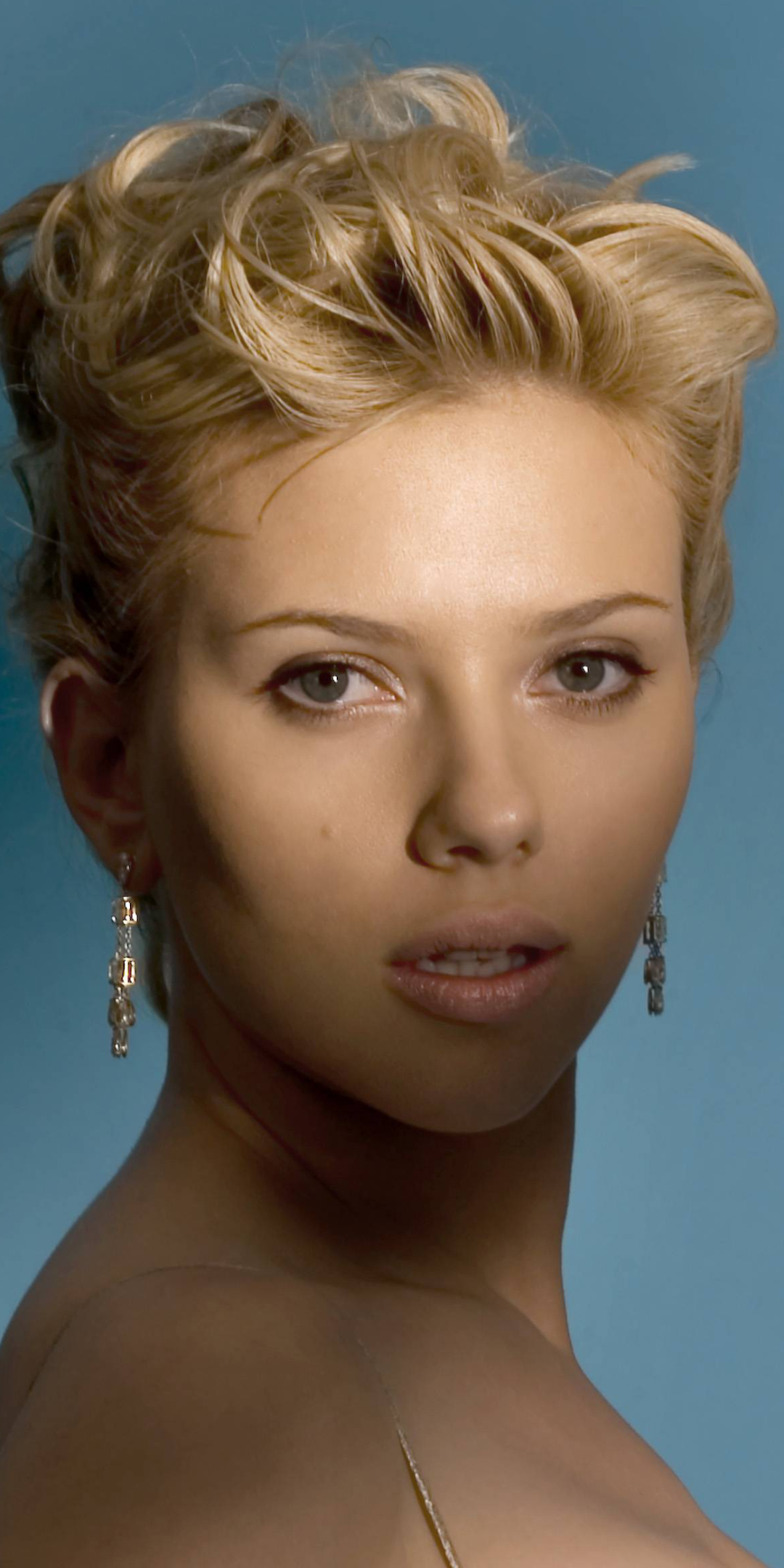 Download mobile wallpaper Scarlett Johansson, Blonde, Face, American, Celebrity, Actress for free.