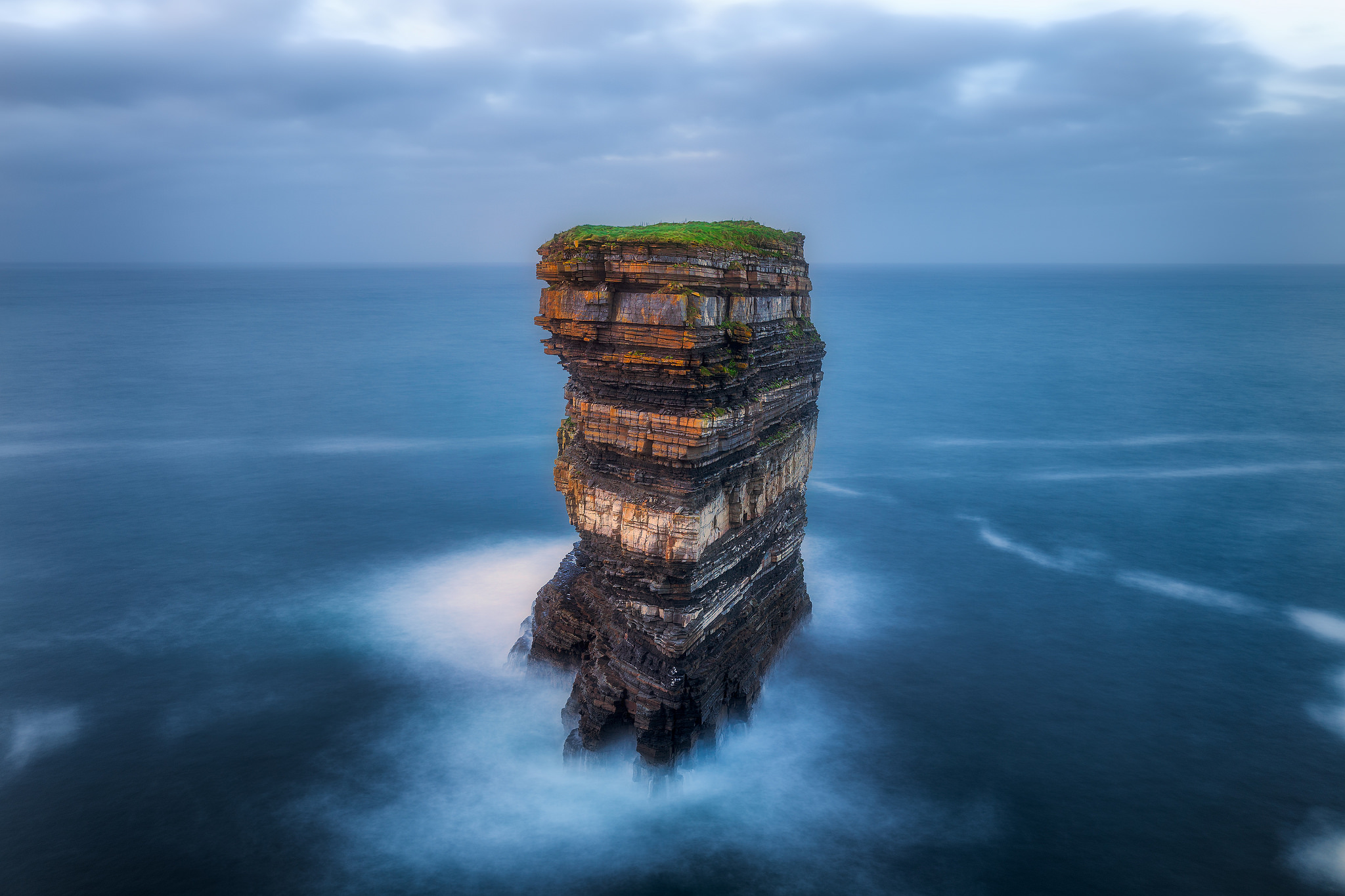 901979 скачать картинку ирландия, земля/природа, камень, горизонт, океан, море - обои и заставки бесплатно