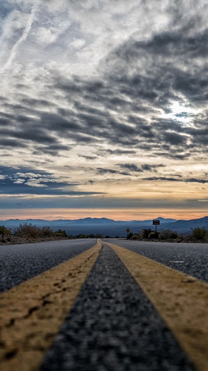 Download mobile wallpaper Sky, Horizon, Road, Close Up, Cloud, Man Made for free.