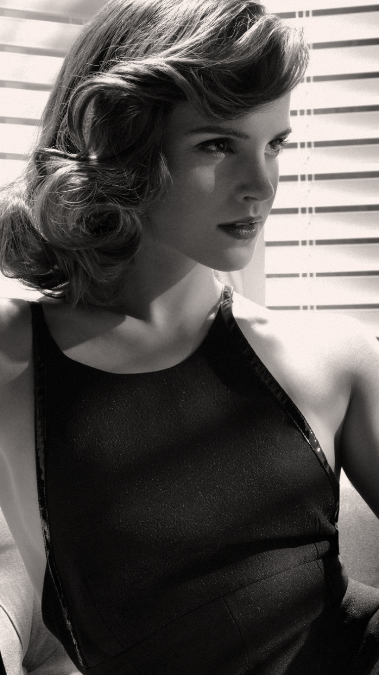 Download mobile wallpaper Emma Watson, Monochrome, Celebrity, Black & White for free.