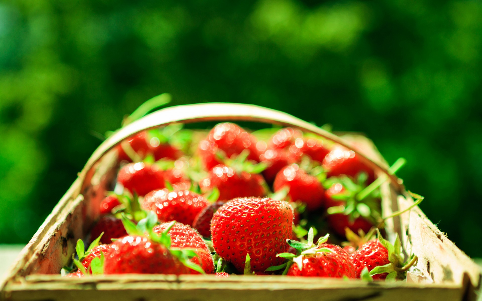 Handy-Wallpaper Erdbeere, Frucht, Früchte, Nahrungsmittel kostenlos herunterladen.