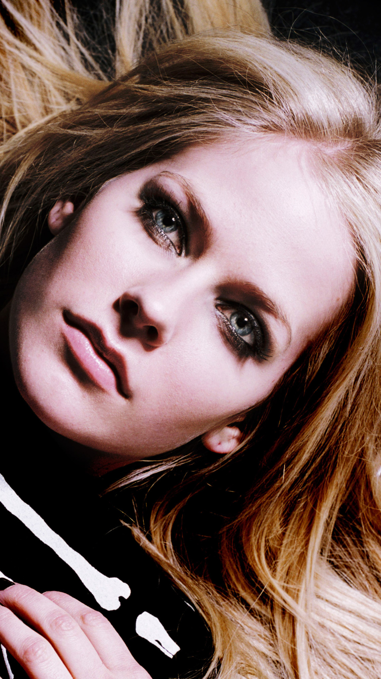 Download mobile wallpaper Music, Avril Lavigne, Singer, Blonde, Face, Blue Eyes, Canadian for free.