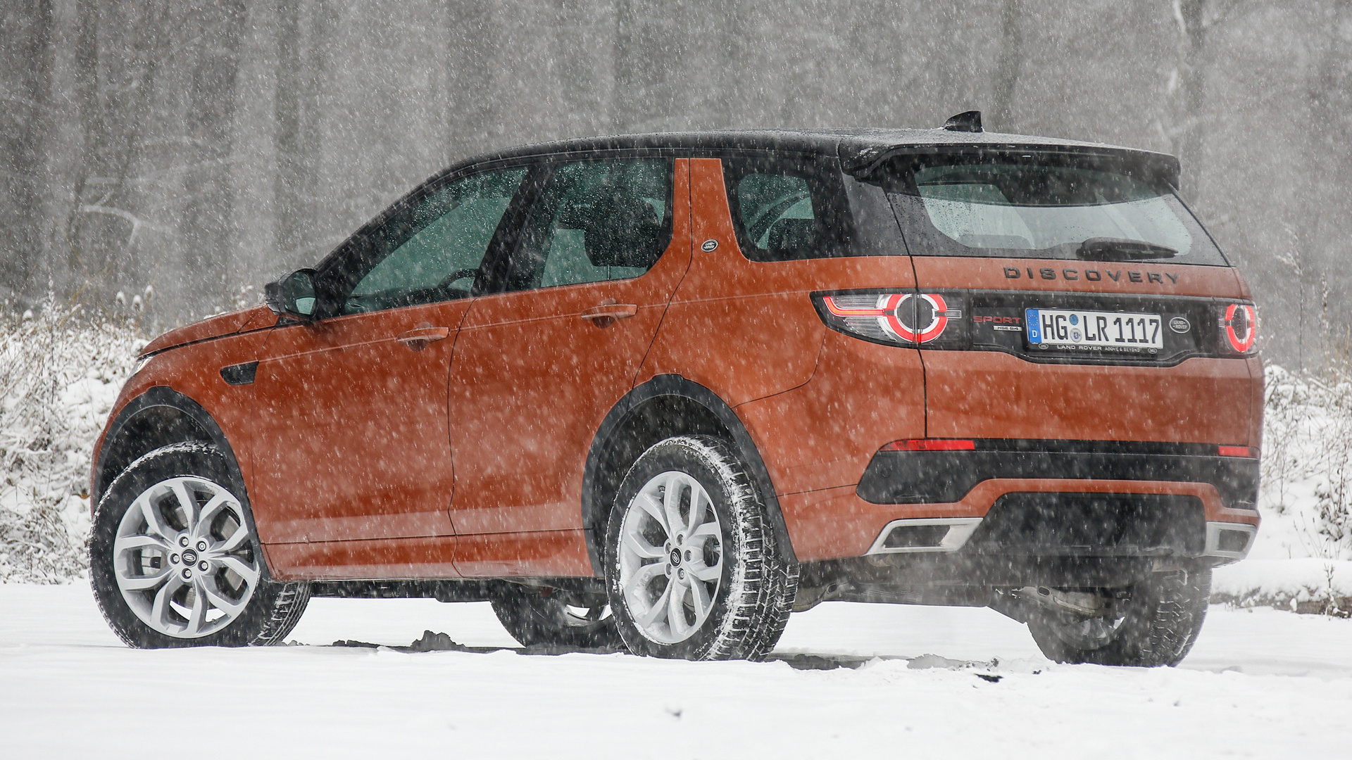 Download mobile wallpaper Snow, Land Rover, Car, Suv, Vehicles, Brown Car, Land Rover Discovery Sport, Crossover Car, Subcompact Car, Land Rover Discovery Sport Dynamic for free.