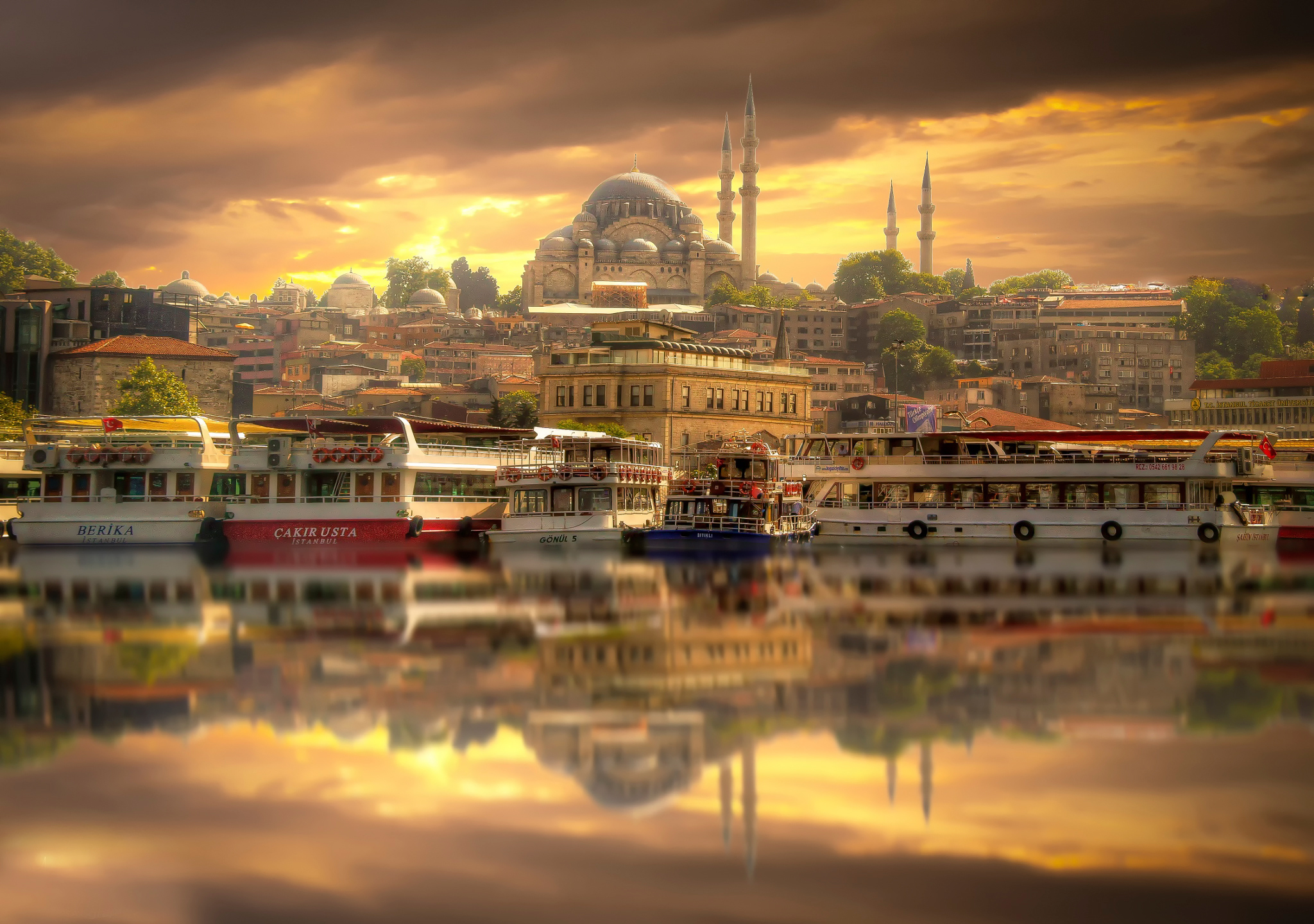 352954 скачать обои стамбул, турция, мечеть, города, отражение, сделано человеком, город, облака, небо - заставки и картинки бесплатно