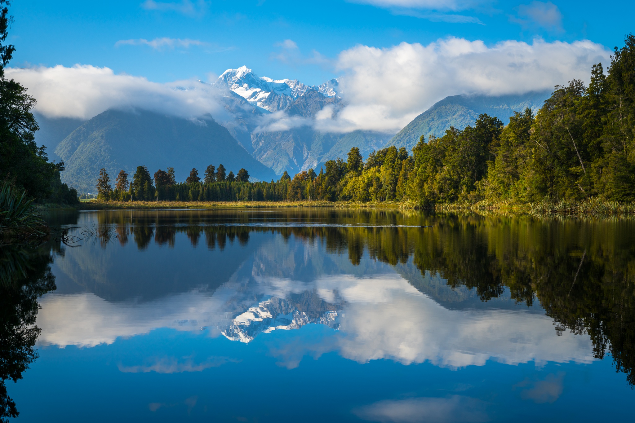 Baixe gratuitamente a imagem Montanhas, Montanha, Nova Zelândia, Nuvem, Terra/natureza, Reflecção, Lago Matheson, Aoraki/monte Cook na área de trabalho do seu PC