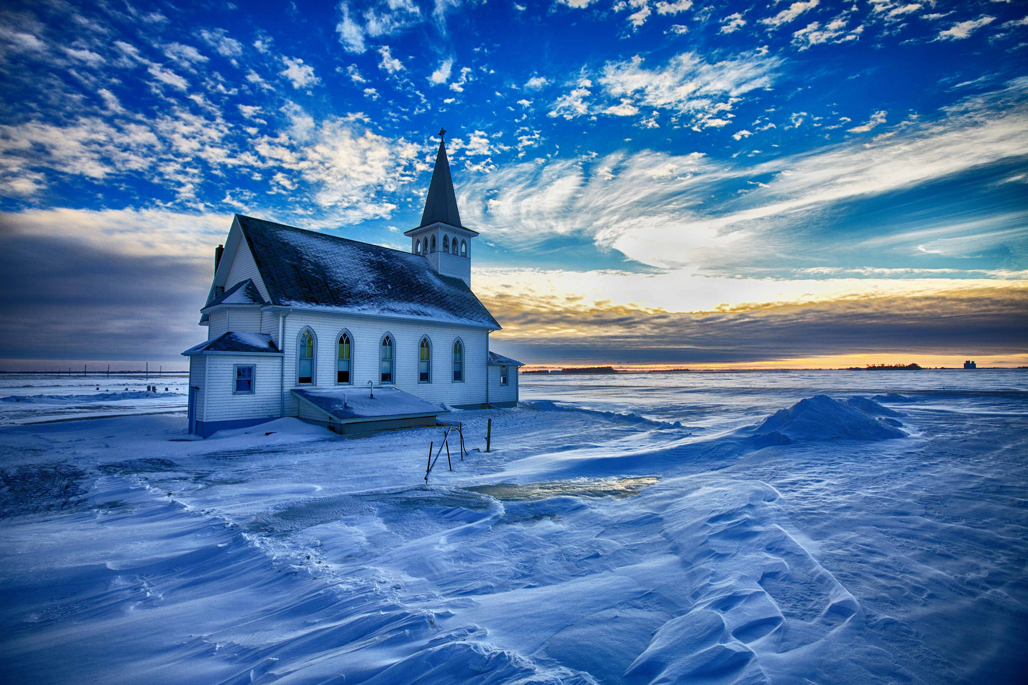 Baixe gratuitamente a imagem Inverno, Céu, Neve, Horizonte, Construção, Igreja, Igrejas, Religioso na área de trabalho do seu PC