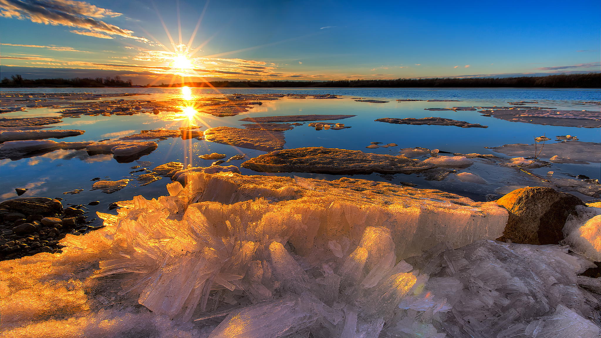 Download mobile wallpaper Nature, Sun, Ice, Dawn, Lake, Reflection, Sunrise, Earth for free.