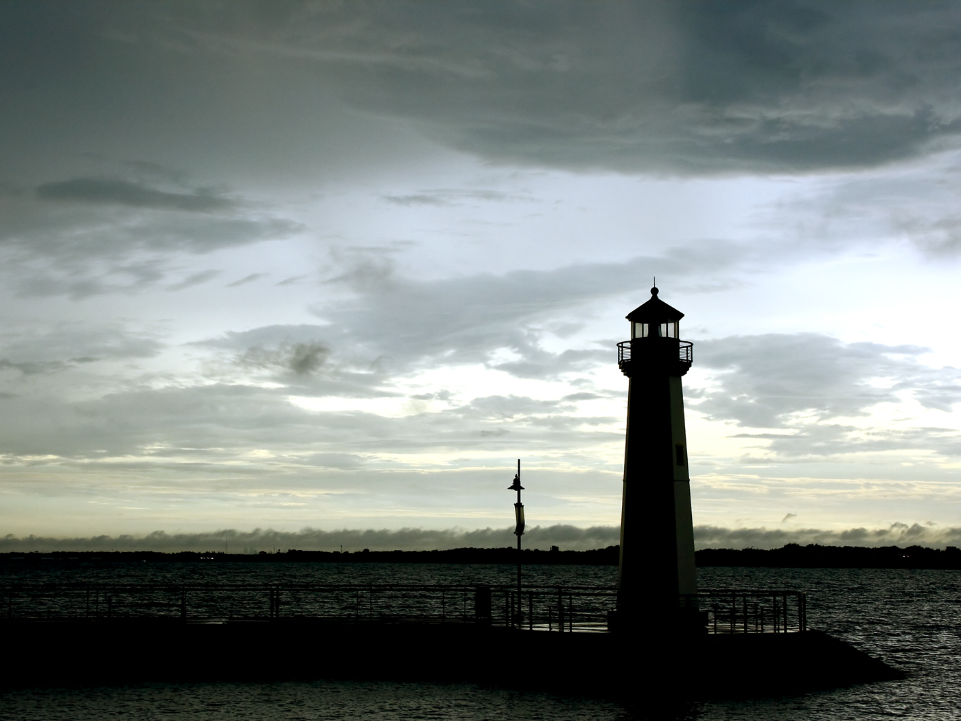 Free download wallpaper Lighthouse, Man Made on your PC desktop