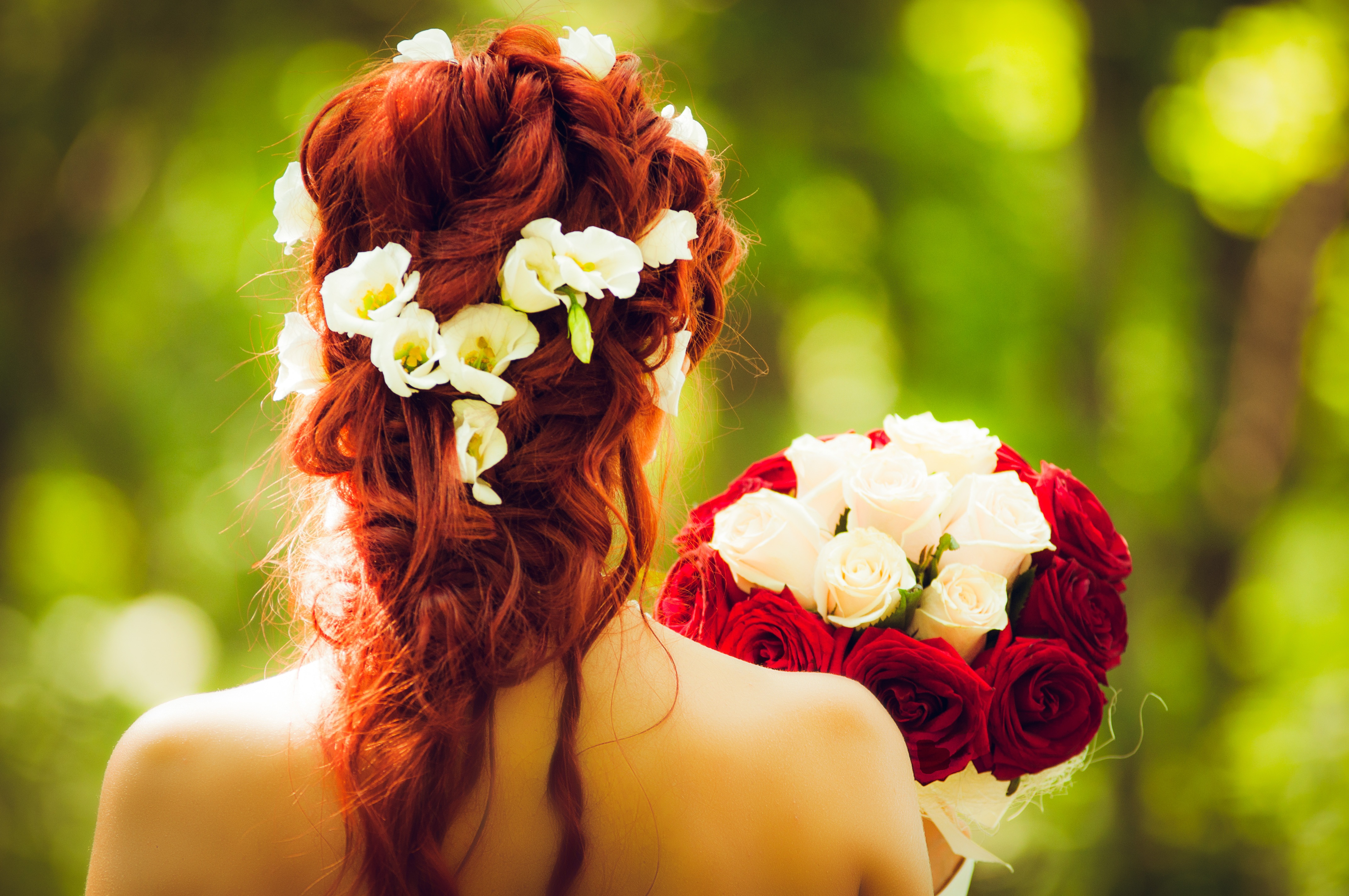 Скачати мобільні шпалери Весілля, Квітка, Свято, Весільна Сукня безкоштовно.