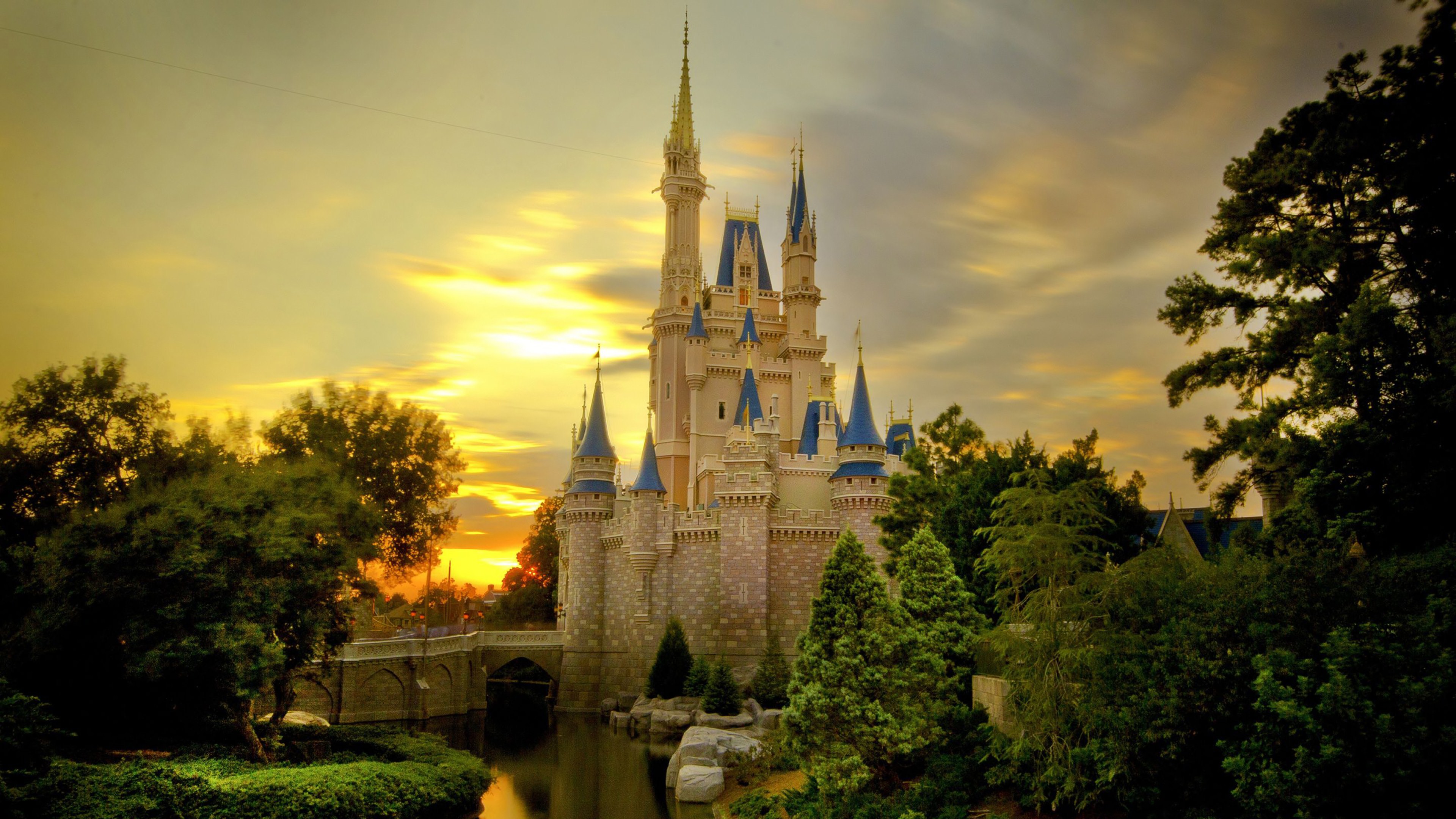 Завантажити шпалери Disney World на телефон безкоштовно
