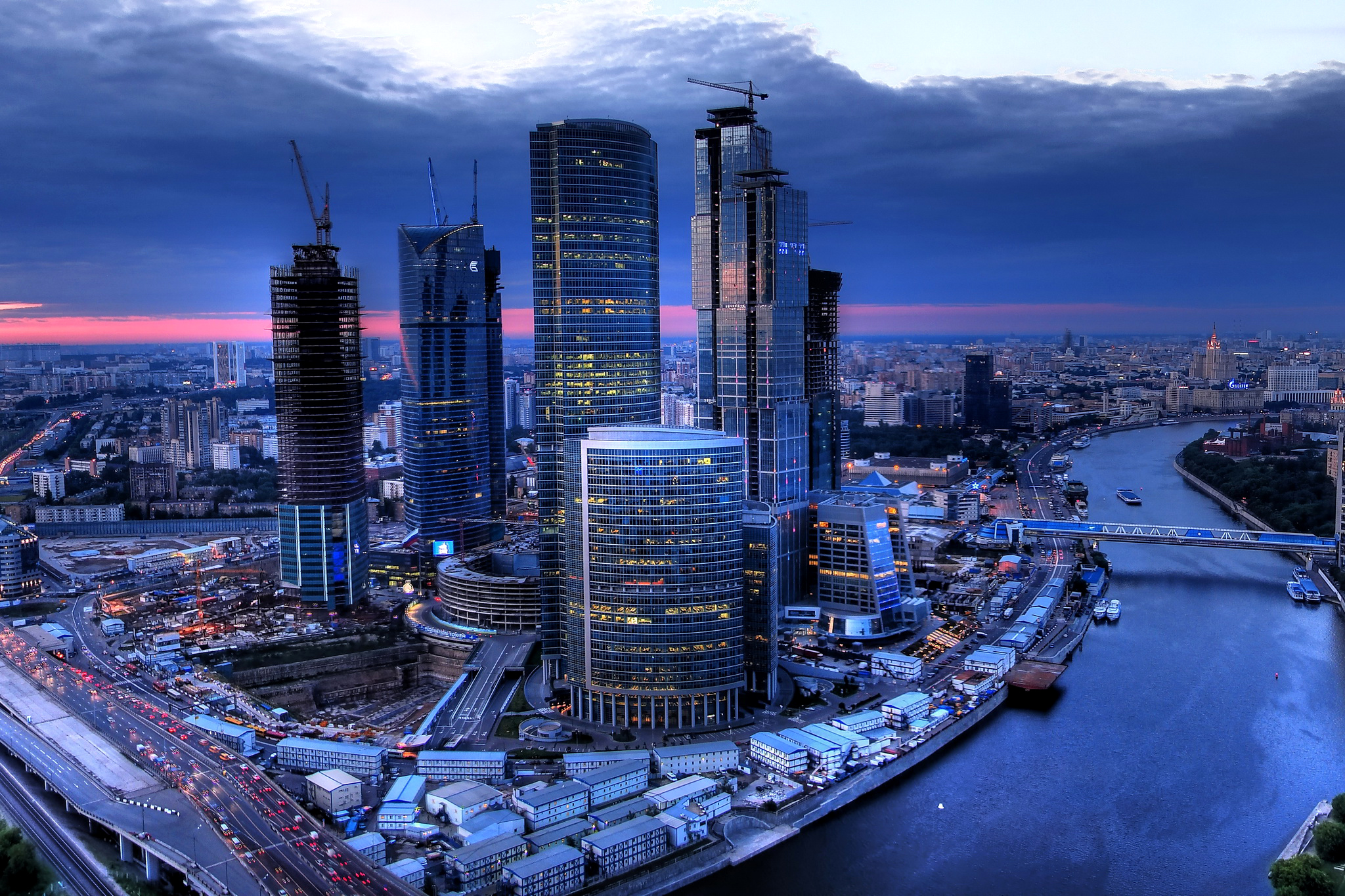 Laden Sie das Städte, Moskau, Wolkenkratzer, Gebäude, Stadtbild, Russland, Menschengemacht, Großstadt-Bild kostenlos auf Ihren PC-Desktop herunter