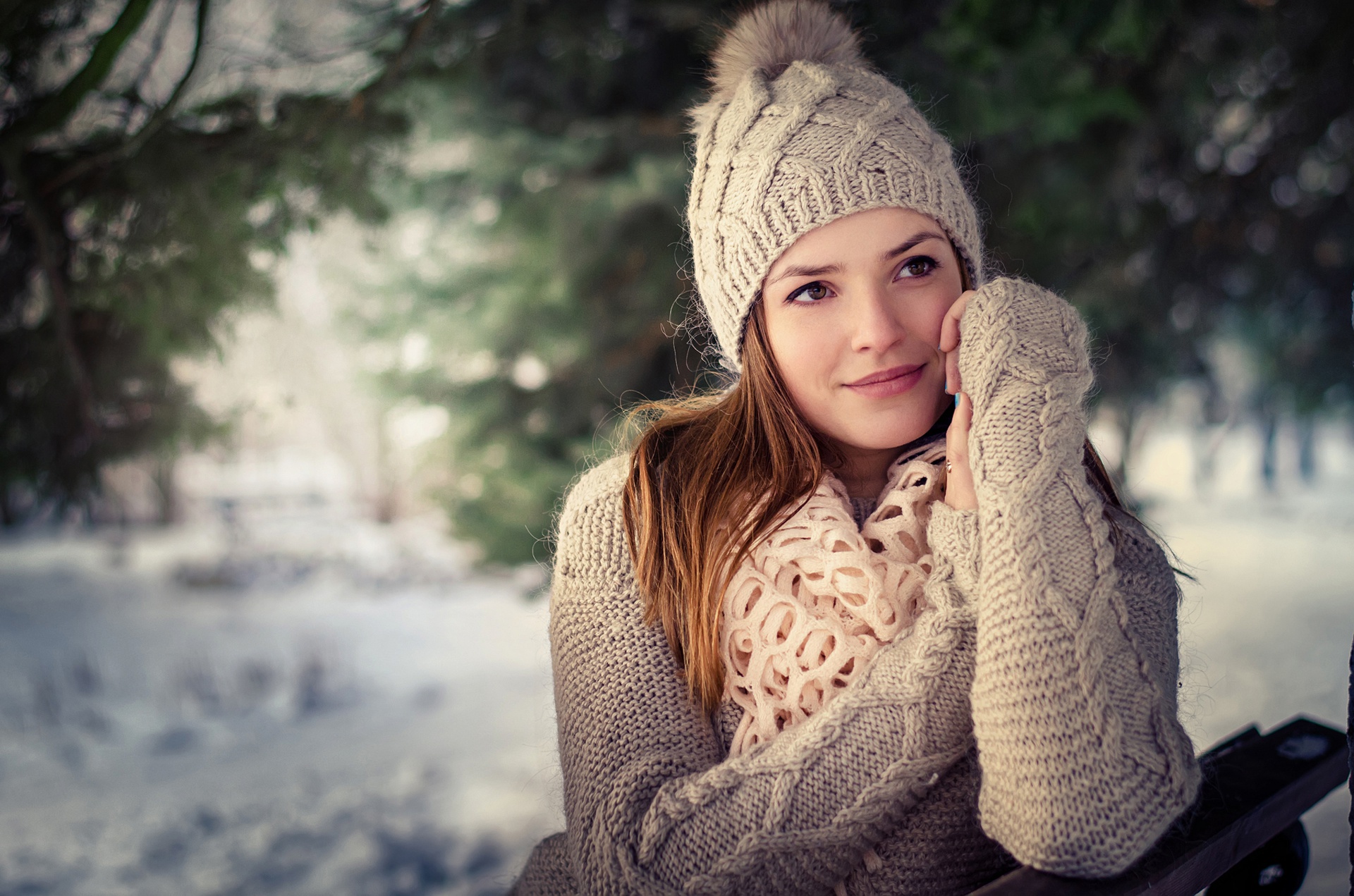 Download mobile wallpaper Snow, Smile, Hat, Brunette, Model, Women, Brown Eyes, Depth Of Field for free.