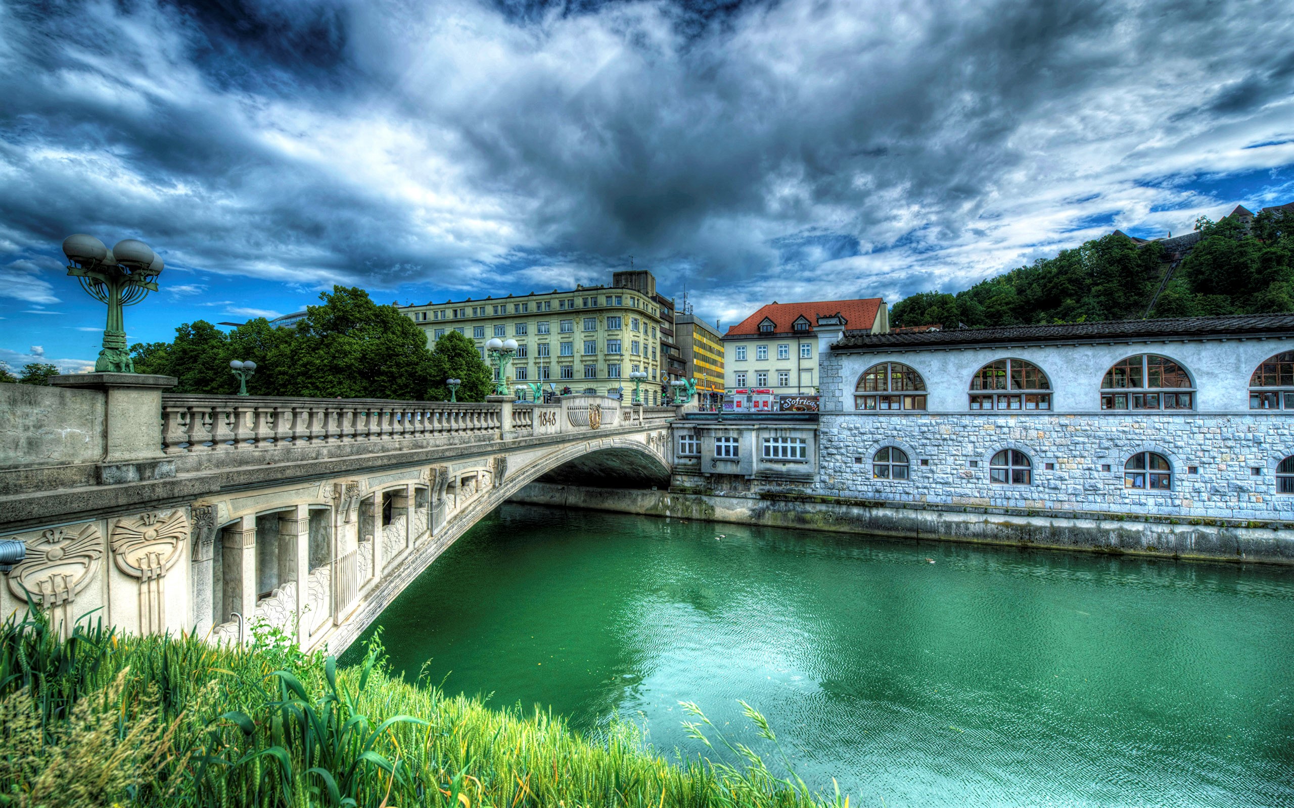 Download mobile wallpaper Building, Bridge, Hdr, River, Town, Slovenia, Man Made, Towns for free.