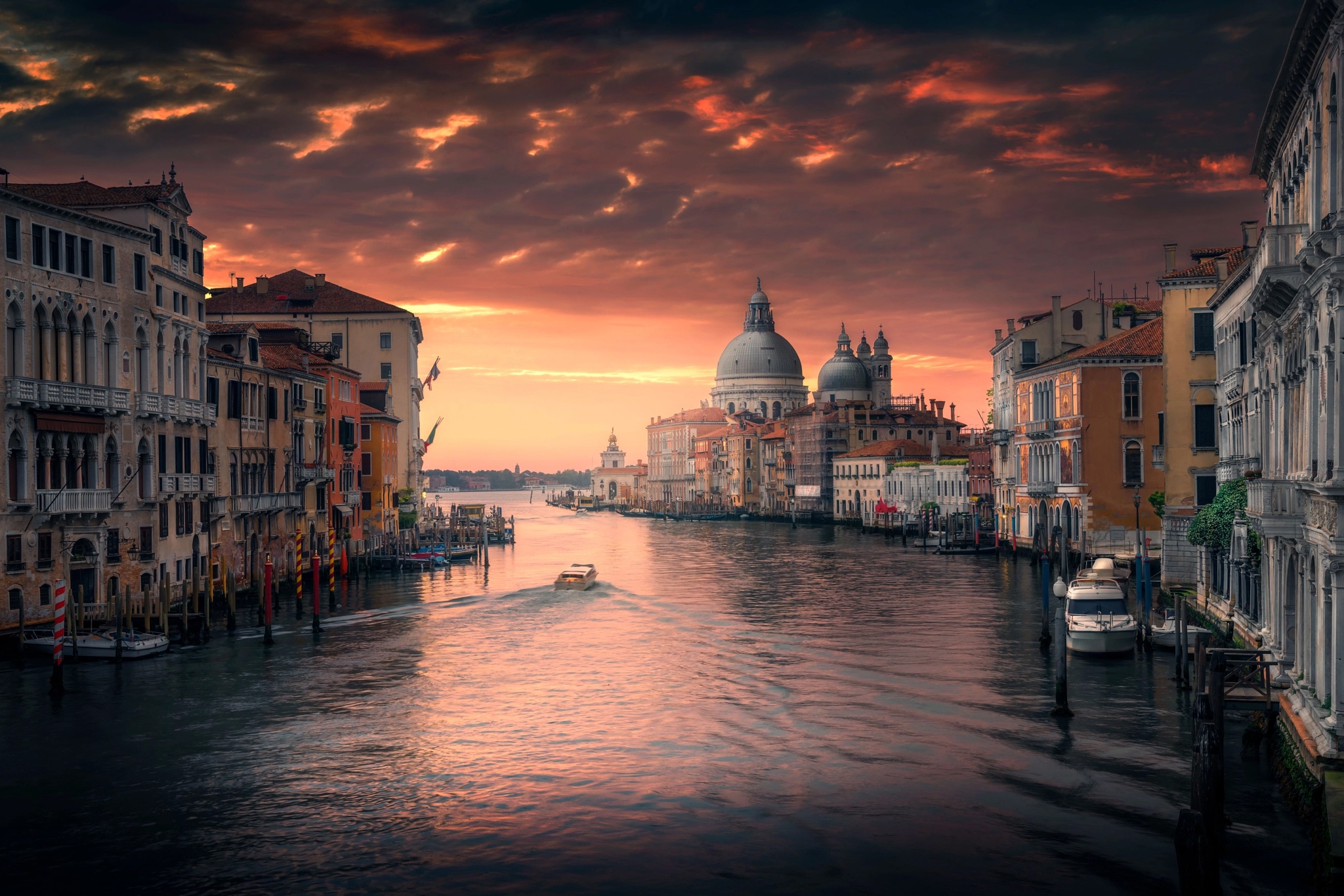 429075壁紙のダウンロードマンメイド, ヴェネツィア, 建物, 街, クラウド, ドーム, 大運河, イタリア, 都市-スクリーンセーバーと写真を無料で