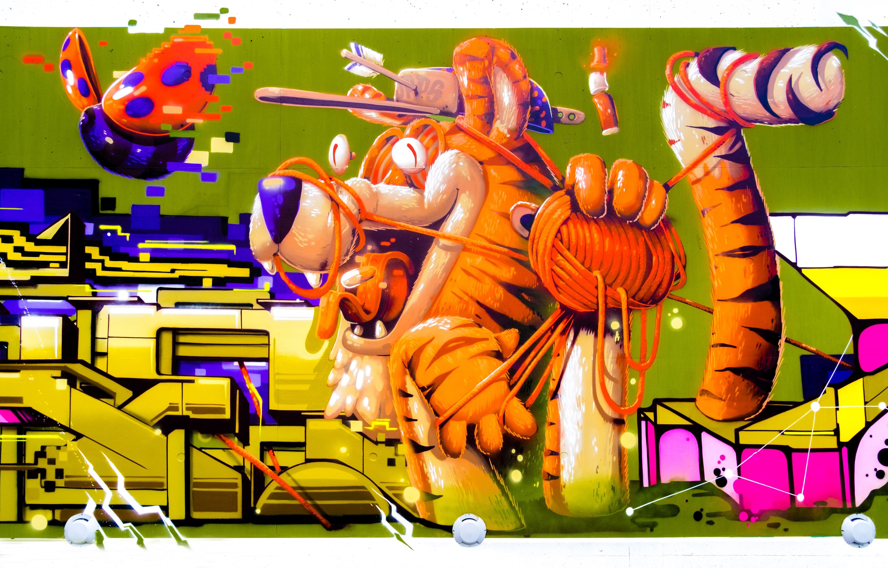 Download mobile wallpaper Tiger, Ladybug, Graffiti, Artistic for free.