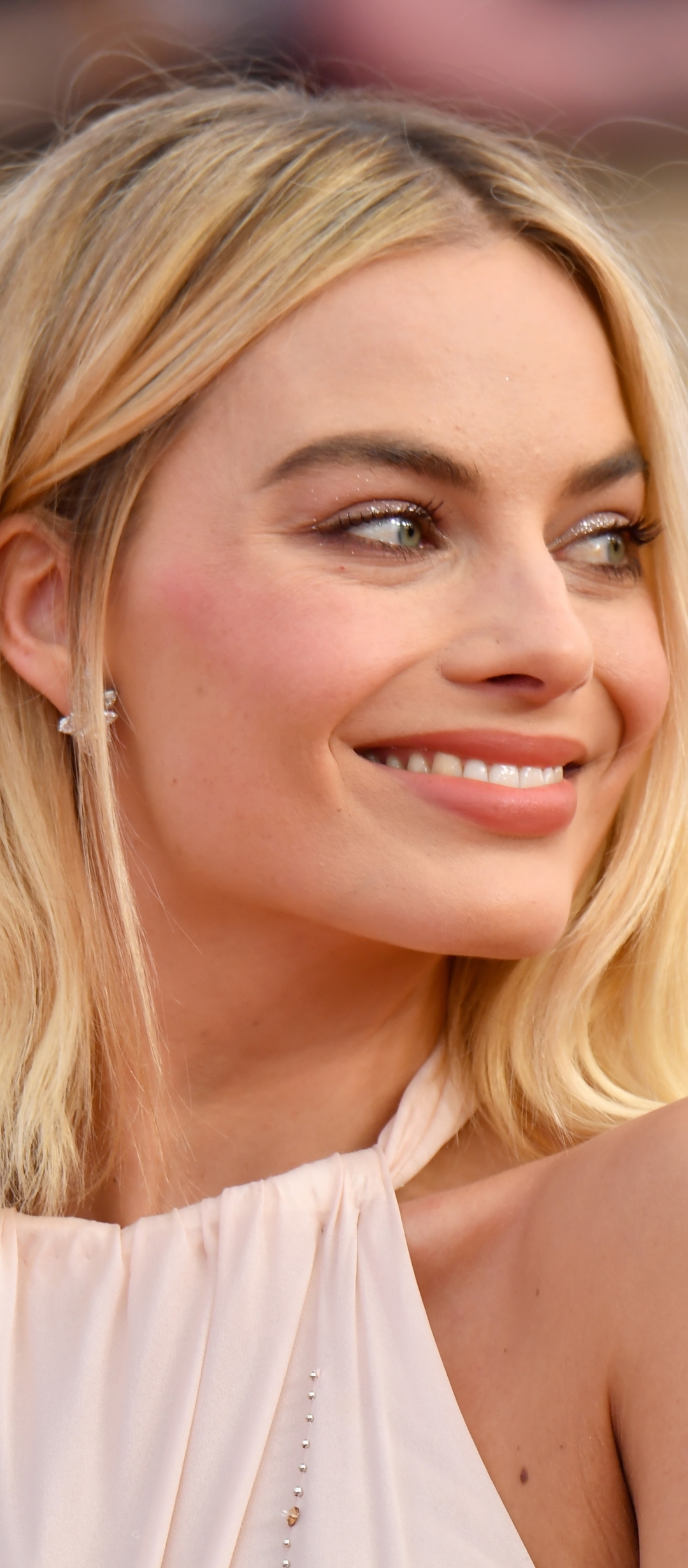 Baixar papel de parede para celular de Sorriso, Loiro, Australiano, Celebridade, Atriz, Cabelo Loiro, Margot Robbie gratuito.