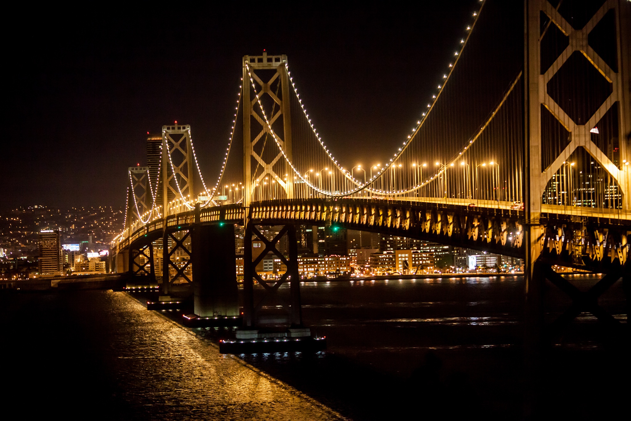 Laden Sie das Licht, Brücke, San Francisco, Nacht, Vereinigte Staaten Von Amerika, Bucht Brücke, Brücken, Menschengemacht-Bild kostenlos auf Ihren PC-Desktop herunter