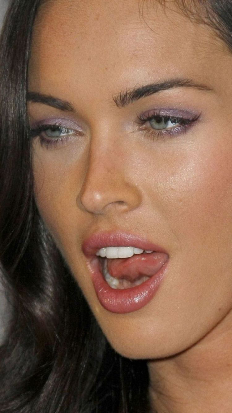 Download mobile wallpaper Megan Fox, Celebrity for free.