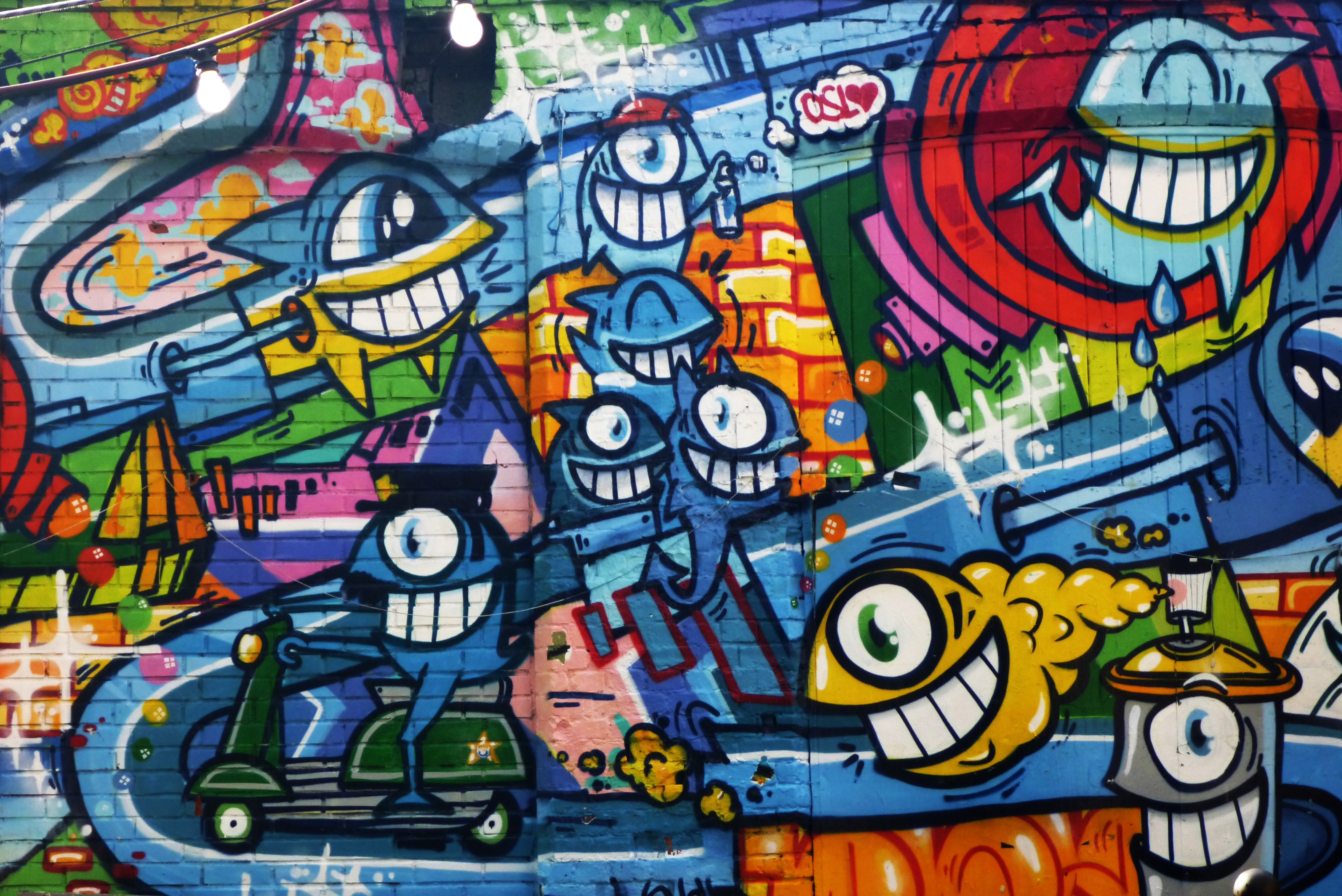 Graffiti cellphone Wallpaper