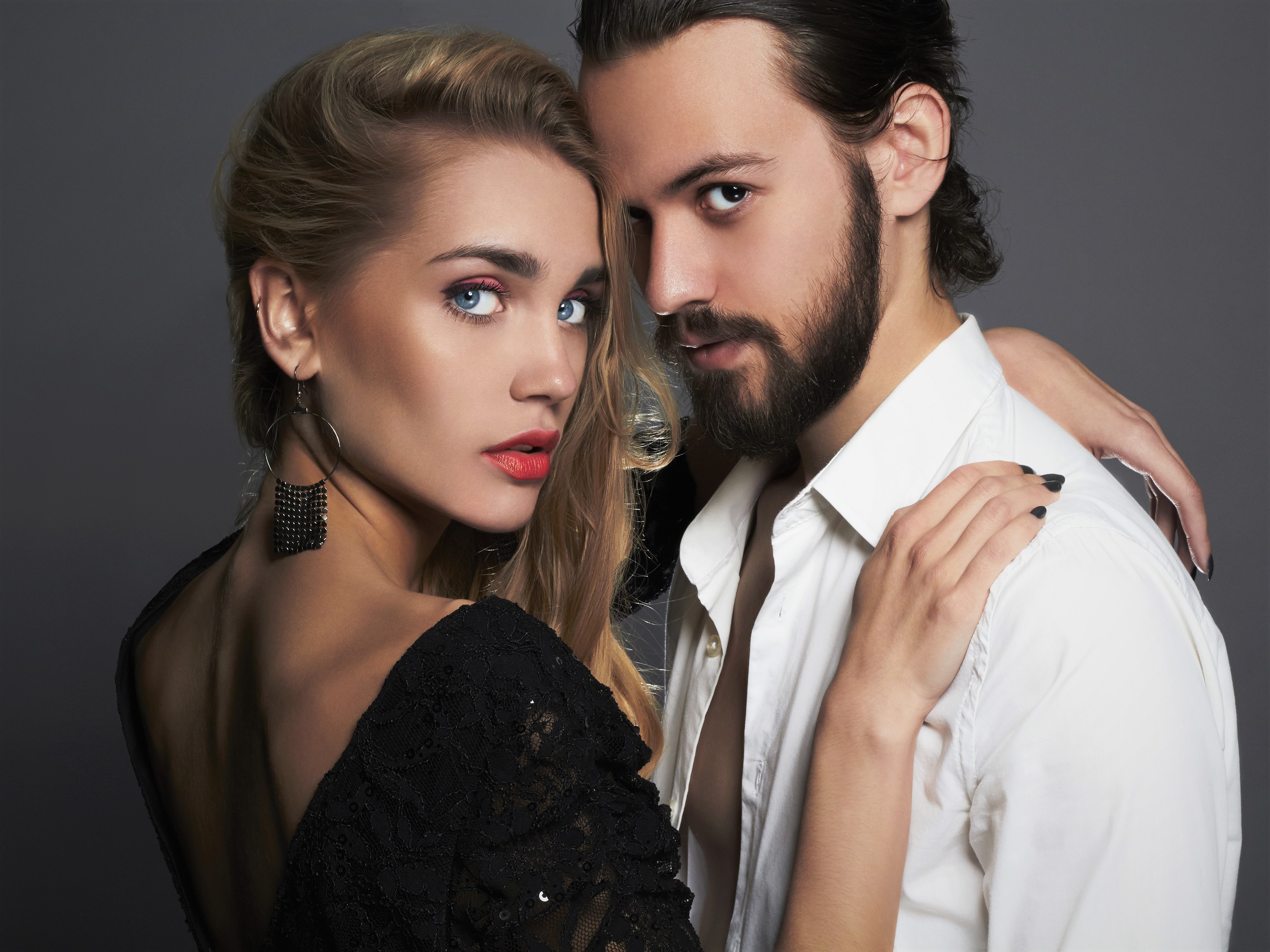Download mobile wallpaper Love, Couple, Beard, Blonde, Photography, Earrings, Blue Eyes, Romantic, Brown Eyes for free.