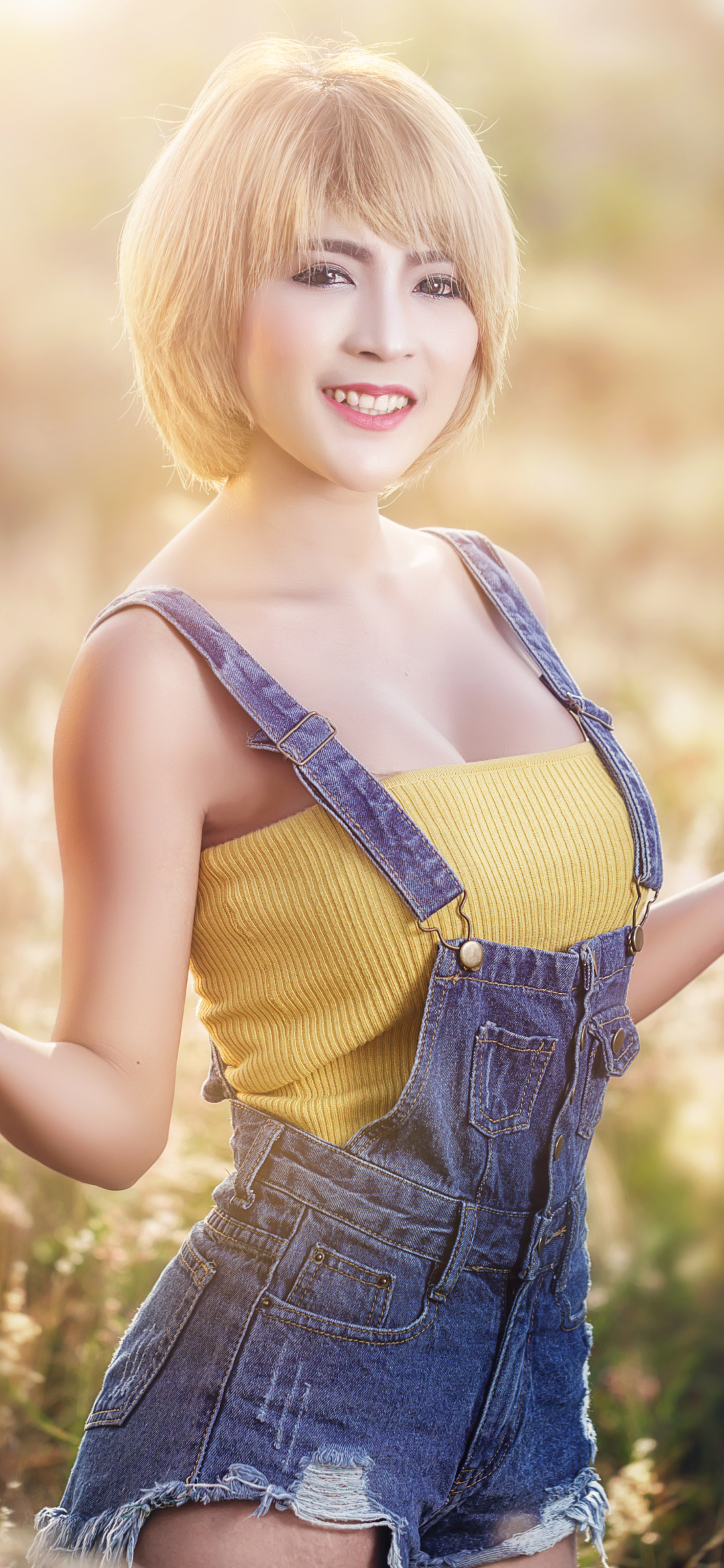 Download mobile wallpaper Smile, Blonde, Model, Women, Asian, Brown Eyes, Short Hair for free.