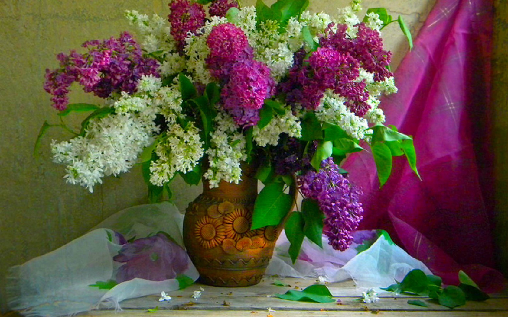 Download mobile wallpaper Lilac, Still Life, Leaf, Vase, Photography, White Flower, Purple Flower for free.