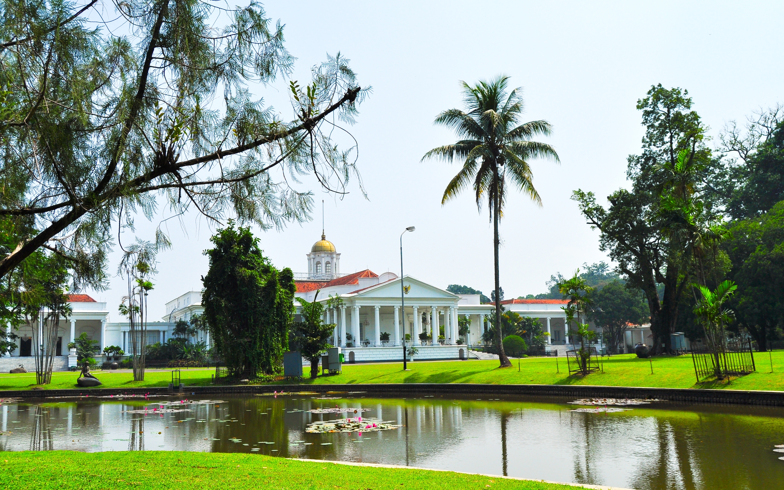 Download mobile wallpaper Bogor Palace, Palaces, Man Made for free.