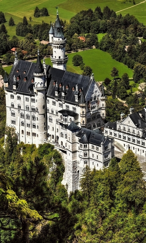 Скачать картинку Замки, Германия, Замок Нойшванштайн, Сделано Человеком в телефон бесплатно.