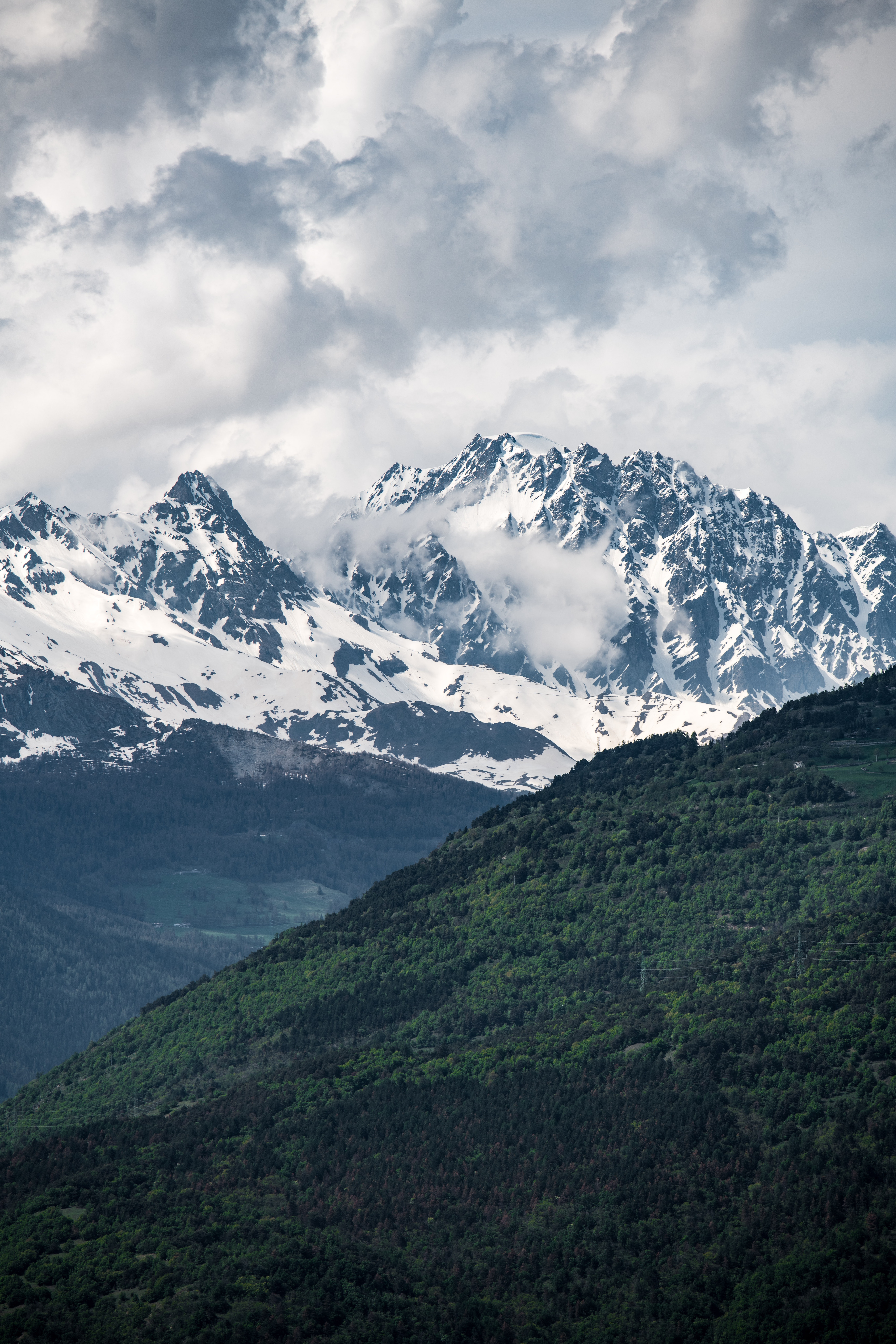 無料モバイル壁紙自然, 木, トップス, 頂点, 雪に覆われた, 積雪, 谷, 山脈, スカイをダウンロードします。