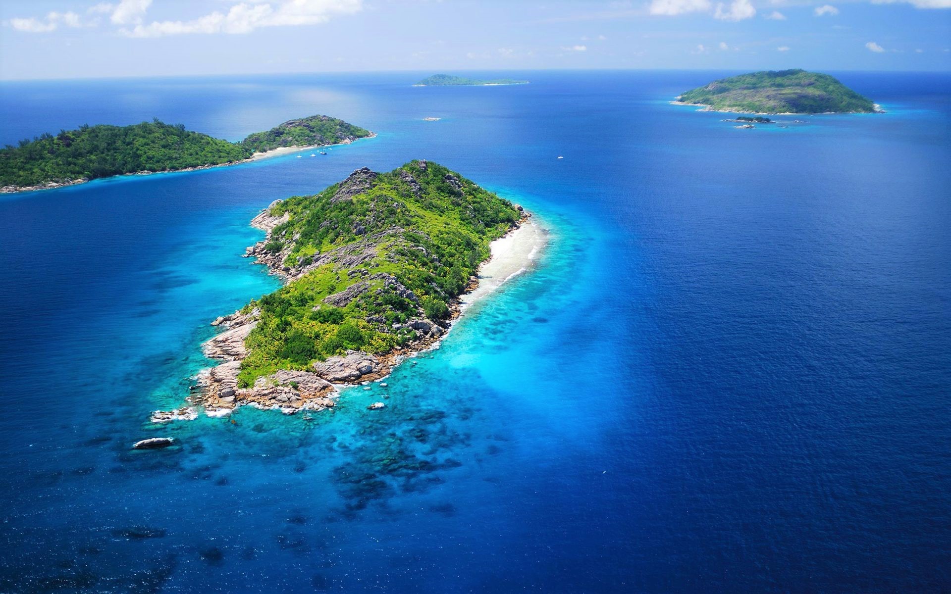 Download mobile wallpaper Sea, Horizon, Ocean, Earth, Island, Seychelles for free.