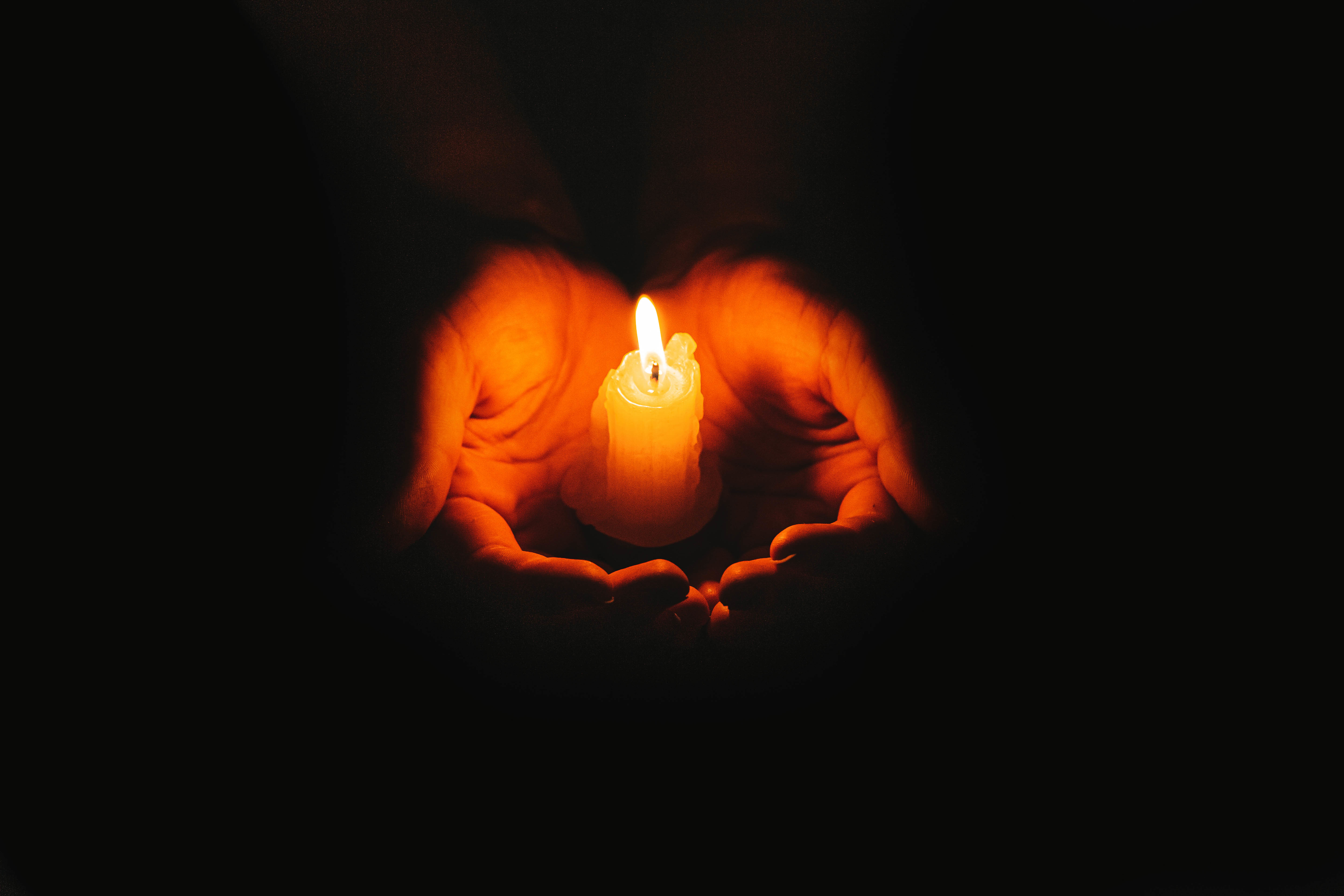 candle, hands, fire, dark, flame QHD