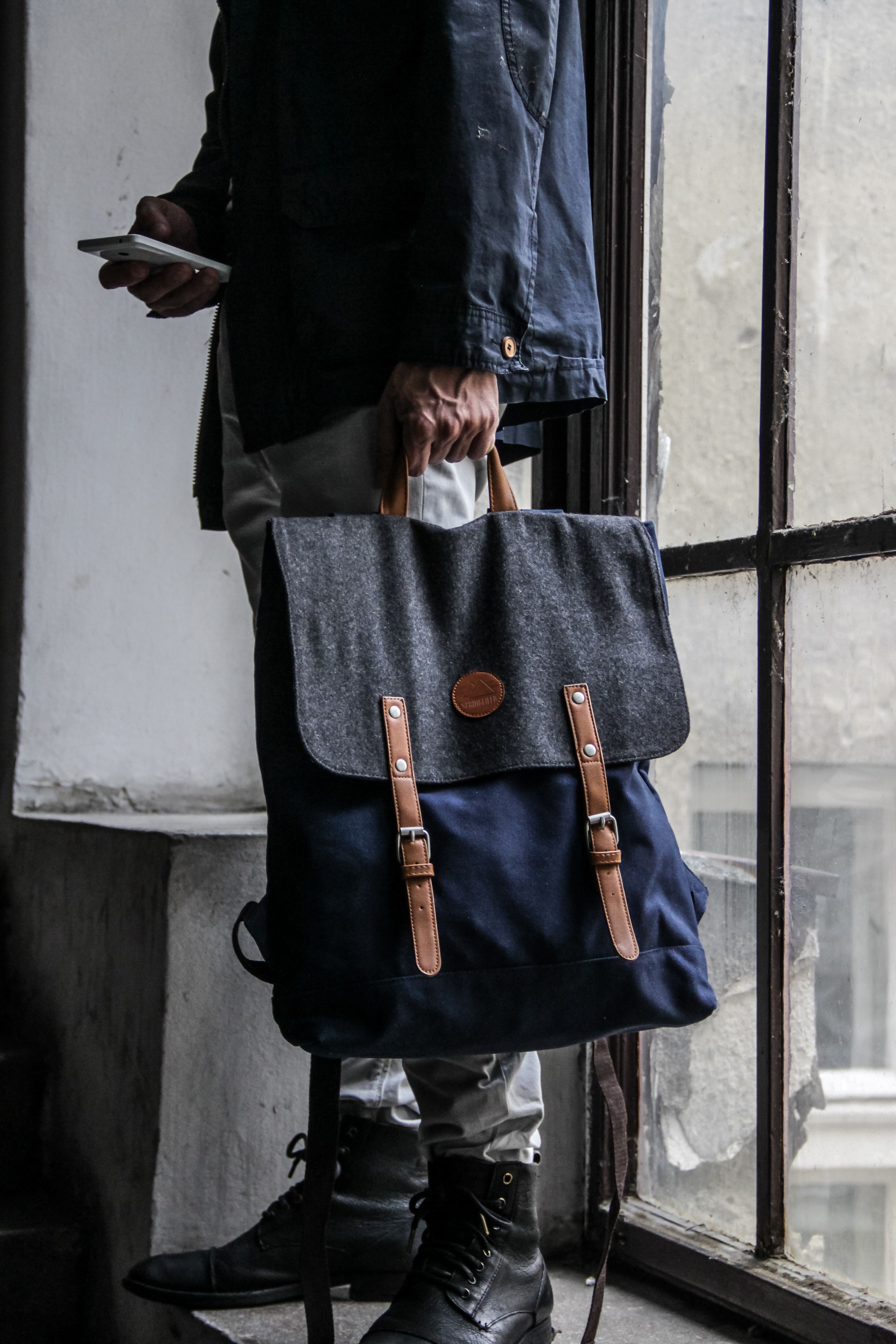 fashion, miscellanea, miscellaneous, window, man, style, backpack, rucksack HD wallpaper