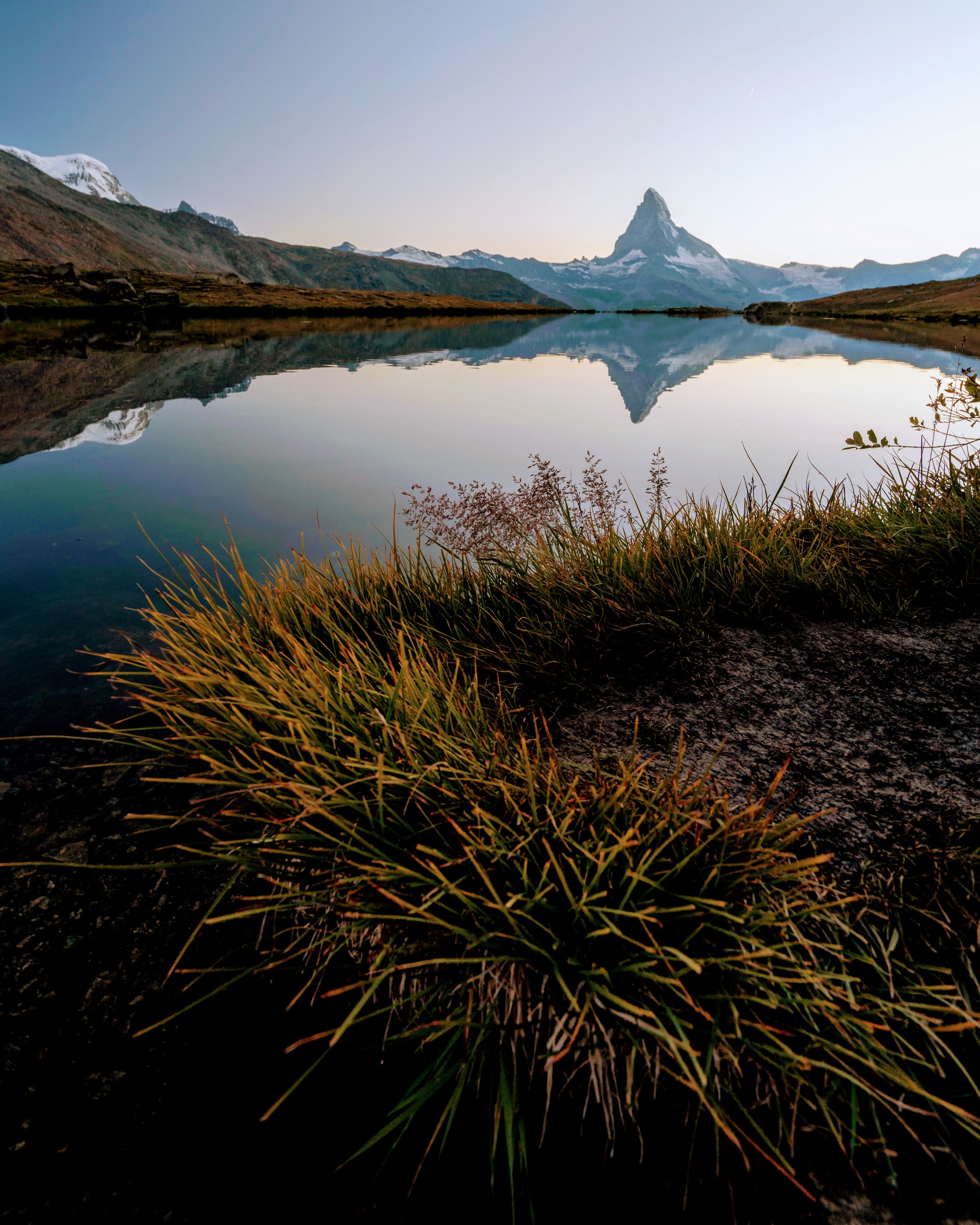 Free download wallpaper Grass, Lake, Mountains, Reflection, Nature, Landscape on your PC desktop