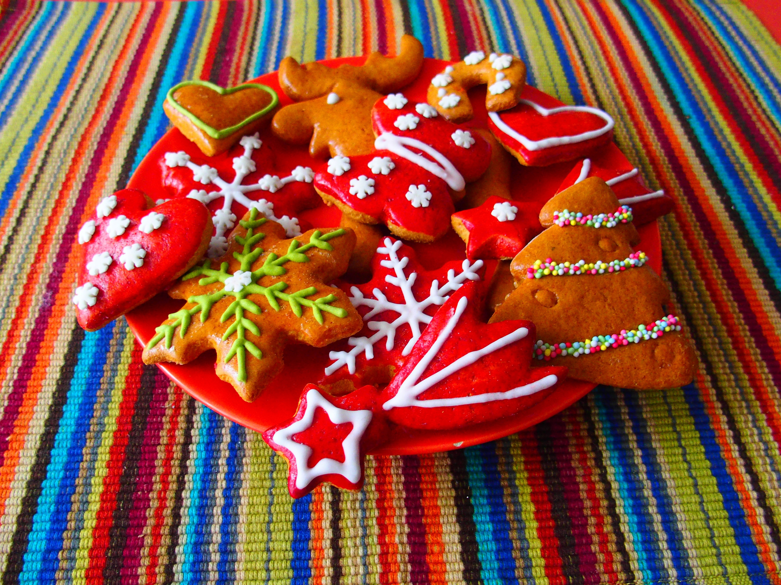 Free download wallpaper Food, Christmas, Colorful, Cookie on your PC desktop