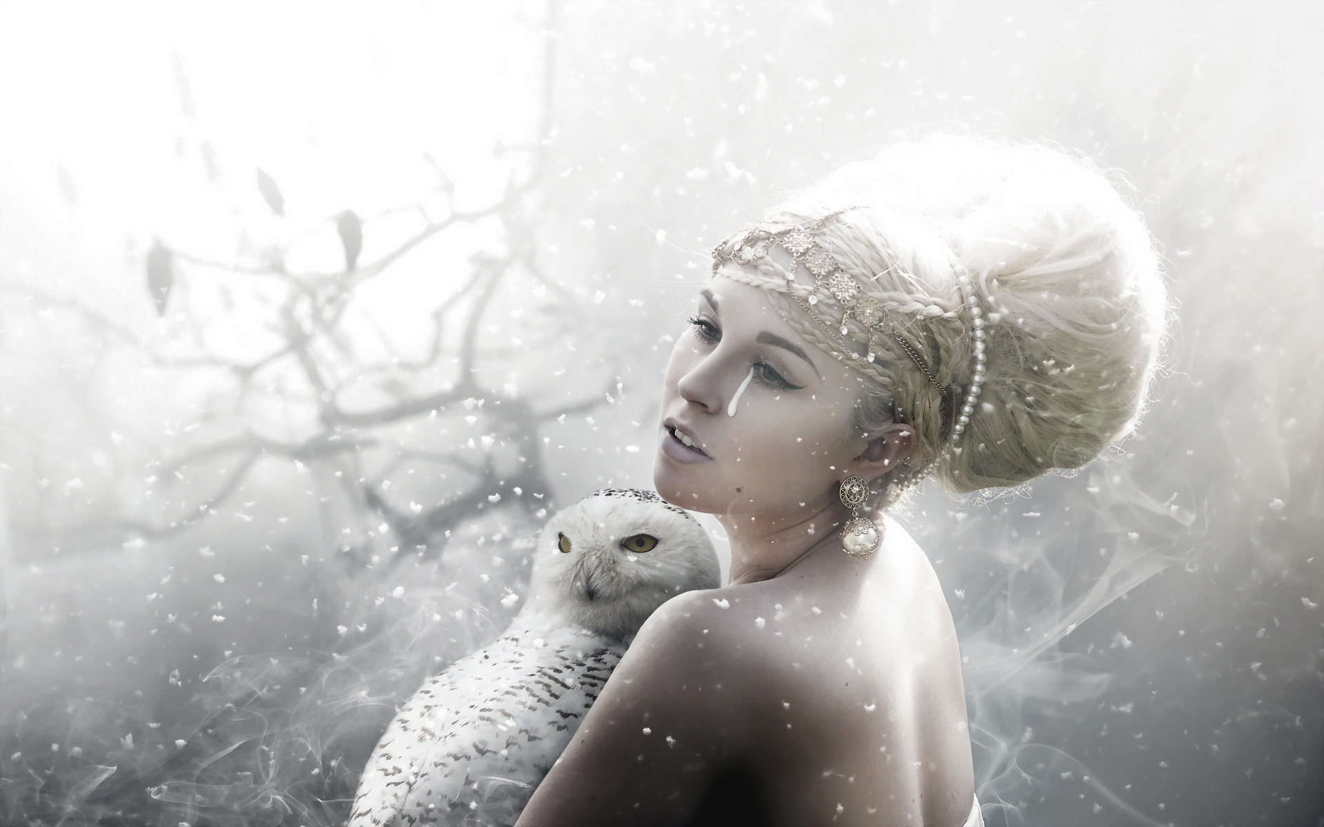 Free download wallpaper Owl, Artistic, Model, Women, Snowfall, Earrings, Tears, White Hair on your PC desktop