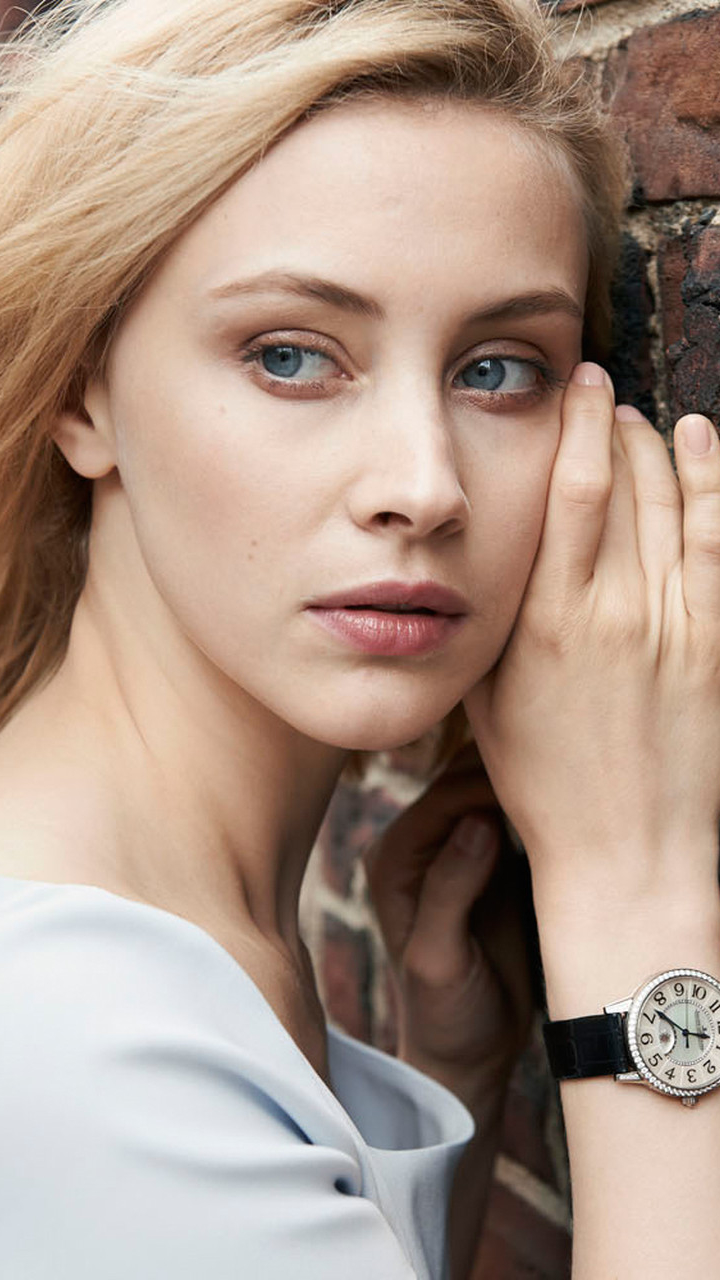 Download mobile wallpaper Blonde, Face, Blue Eyes, Celebrity, Actress, Sarah Gadon for free.