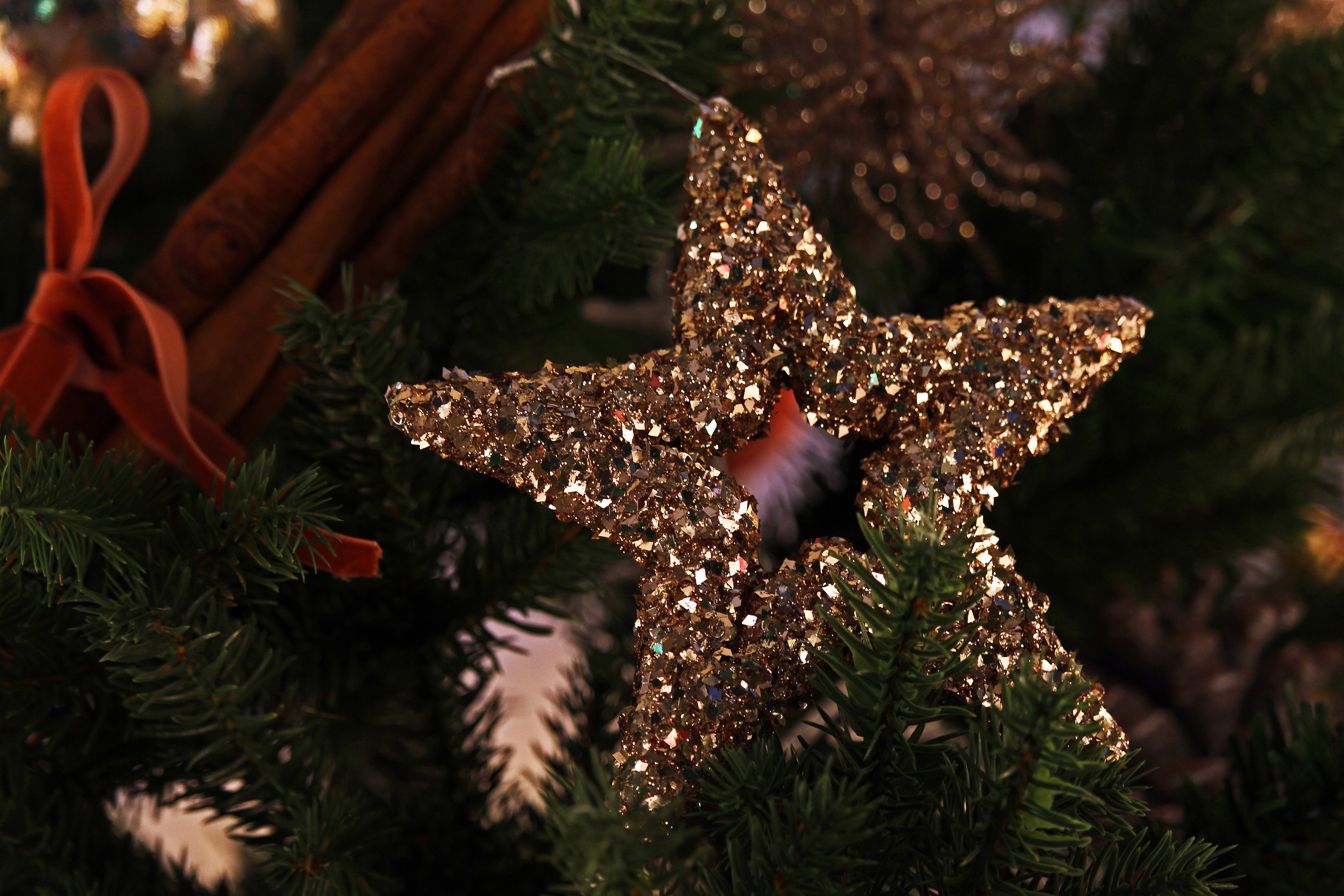 Download mobile wallpaper Christmas, Holiday, Star, Glitter, Christmas Ornaments for free.