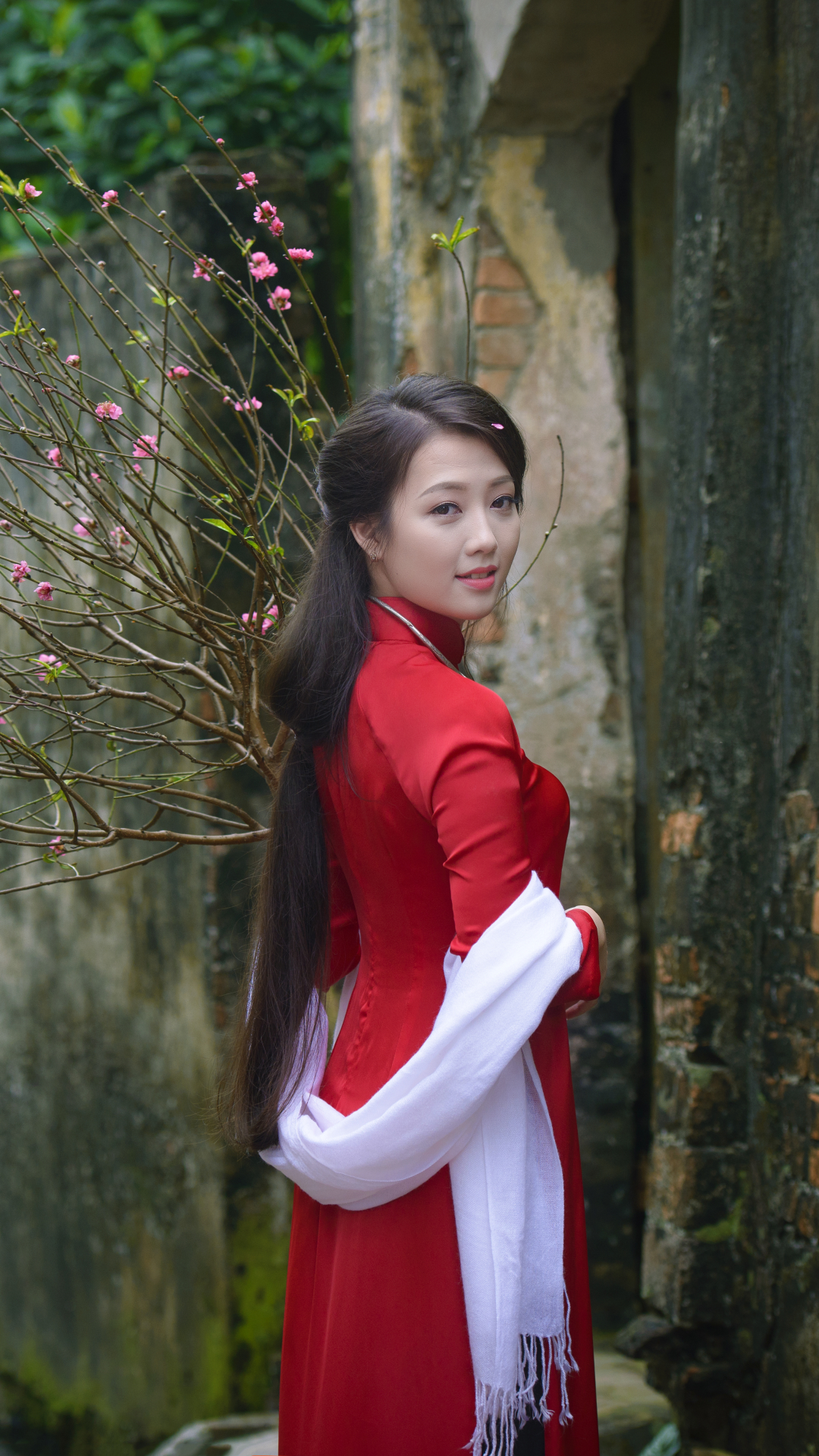 Download mobile wallpaper Women, Asian, Vietnamese, Ao Dai for free.