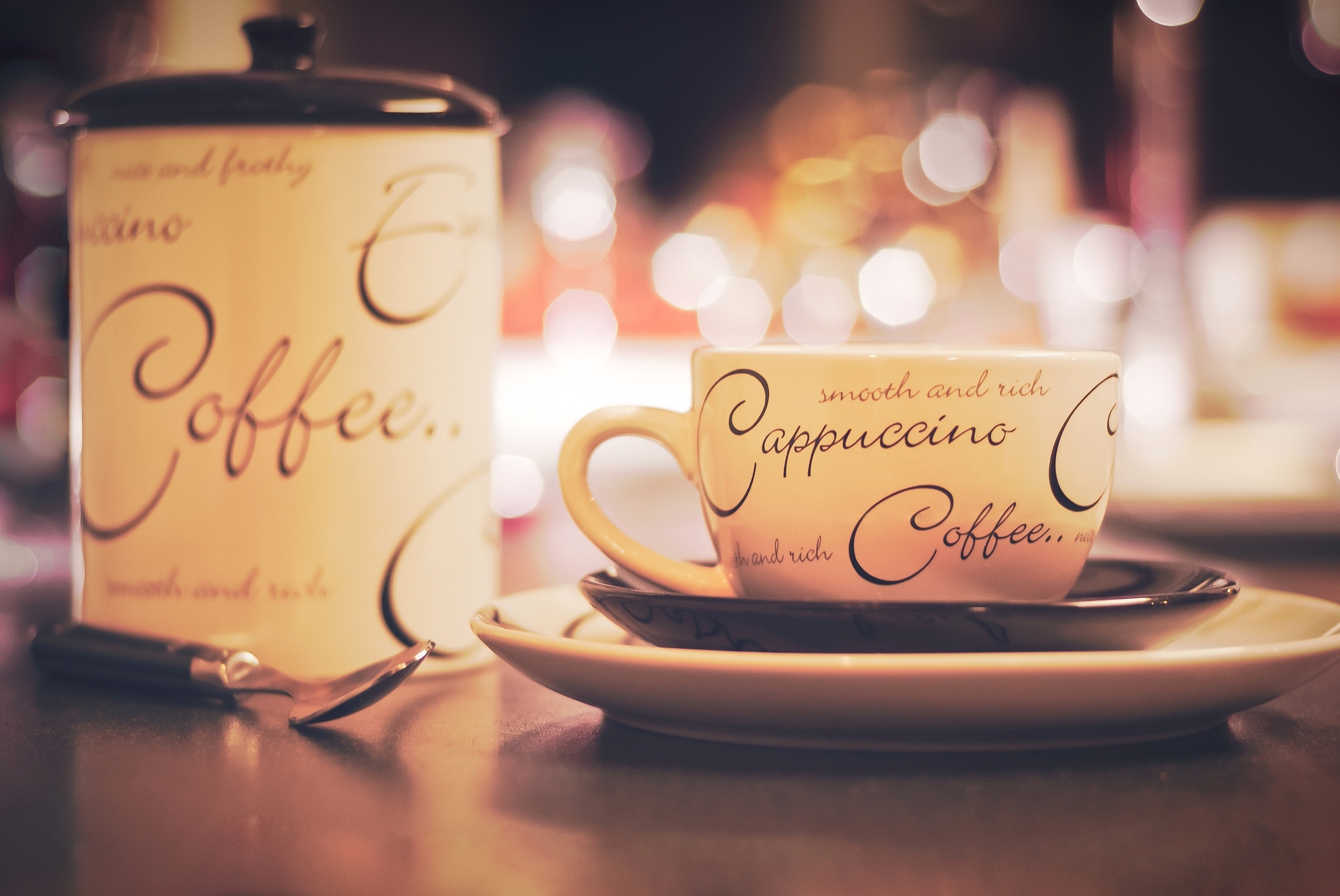 Download mobile wallpaper Food, Coffee, Cup, Bokeh for free.