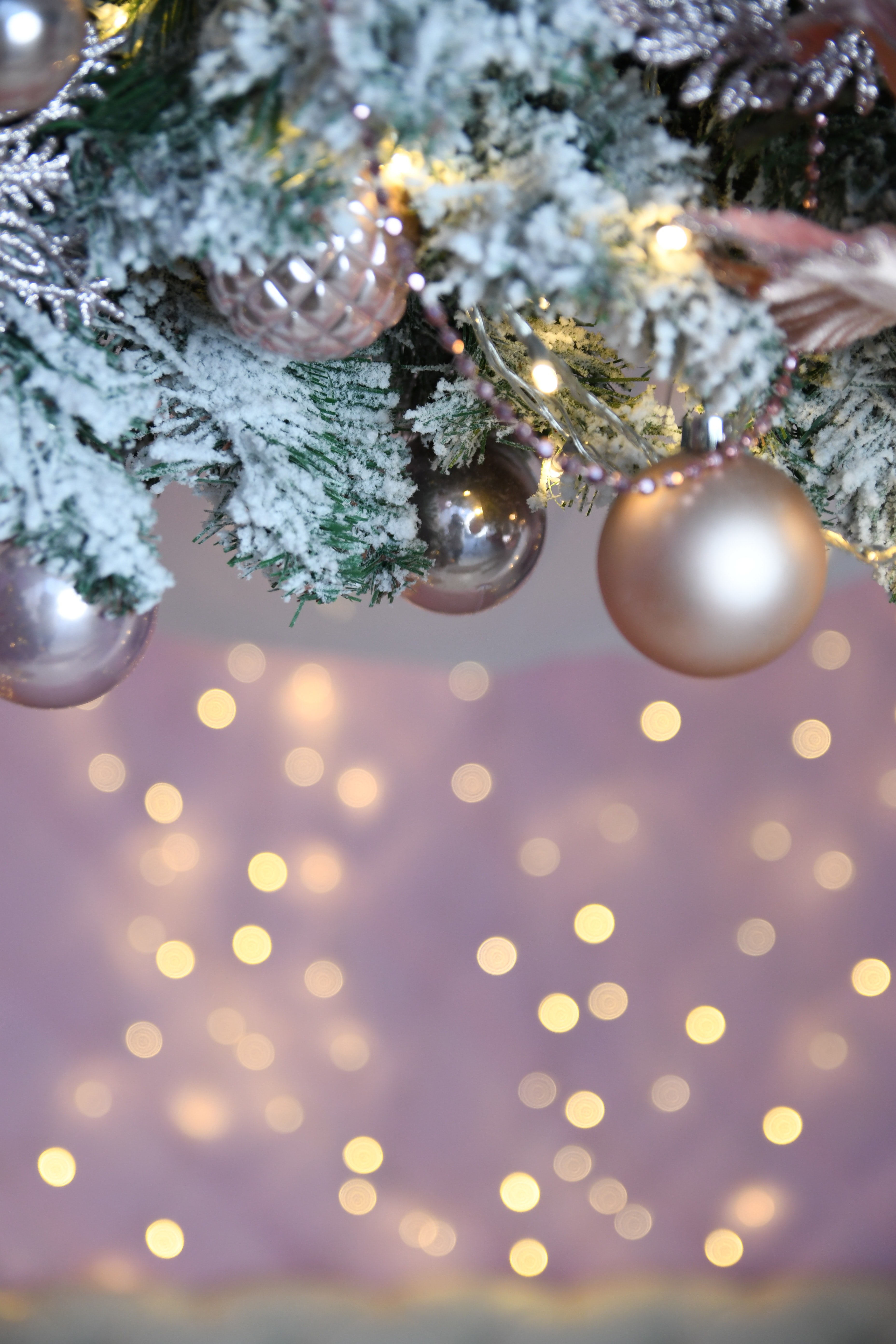 95361 скачать обои новый год, елка, рождество, шары, гирлянда, снег, праздники - заставки и картинки бесплатно
